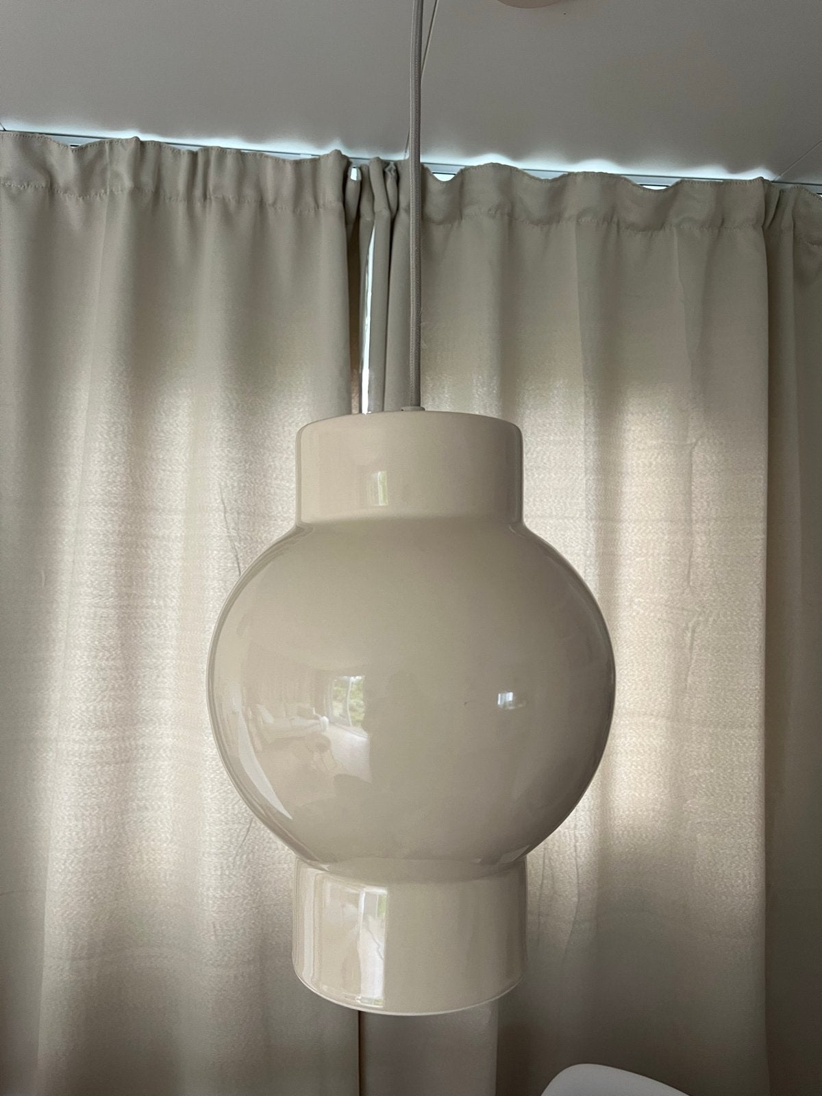 Crèmekleurige hanglamp van keramiek nieuw, Huis en Inrichting, Lampen | Hanglampen, Ophalen, Nieuw, Keramiek, E27 (groot)
