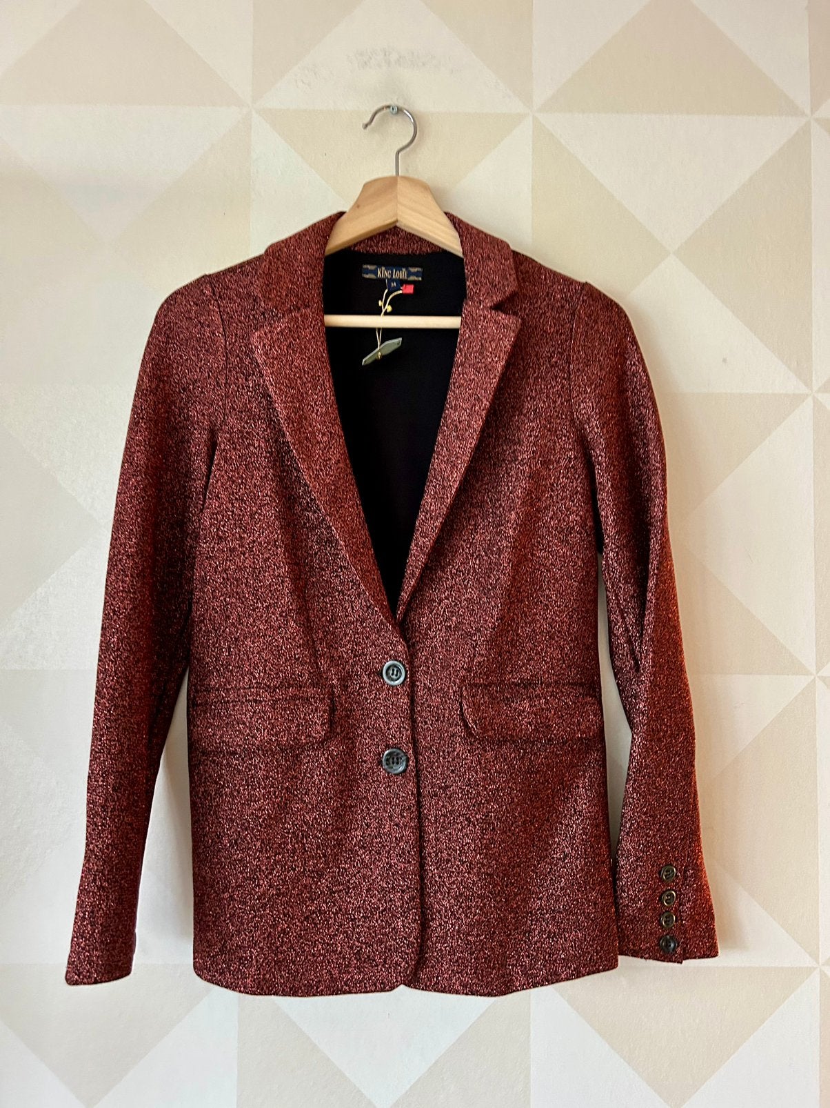 King Louie Daisy Blazer colbert rood glitter XS/34 NIEUW, Kleding | Dames, Nieuw, Ophalen of Verzenden, Jasje, Maat 34 (XS) of kleiner