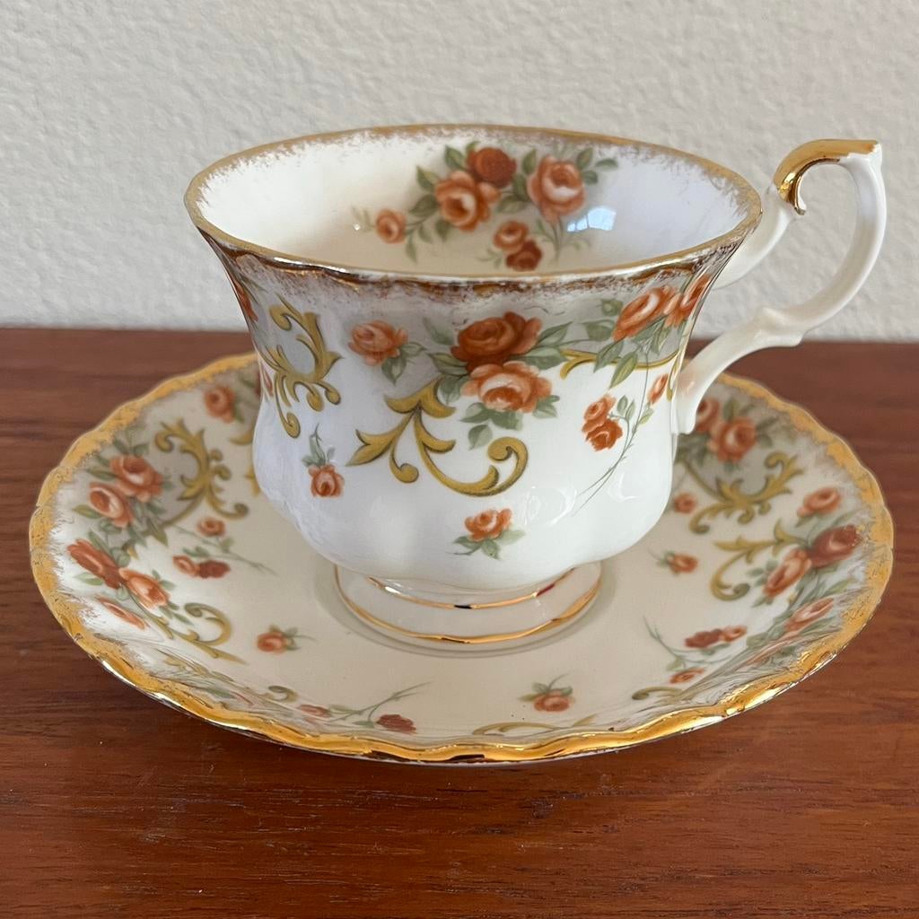 Royal Albert kop en schotels - heren, Antiek en Kunst, Antiek | Servies los, Ophalen of Verzenden