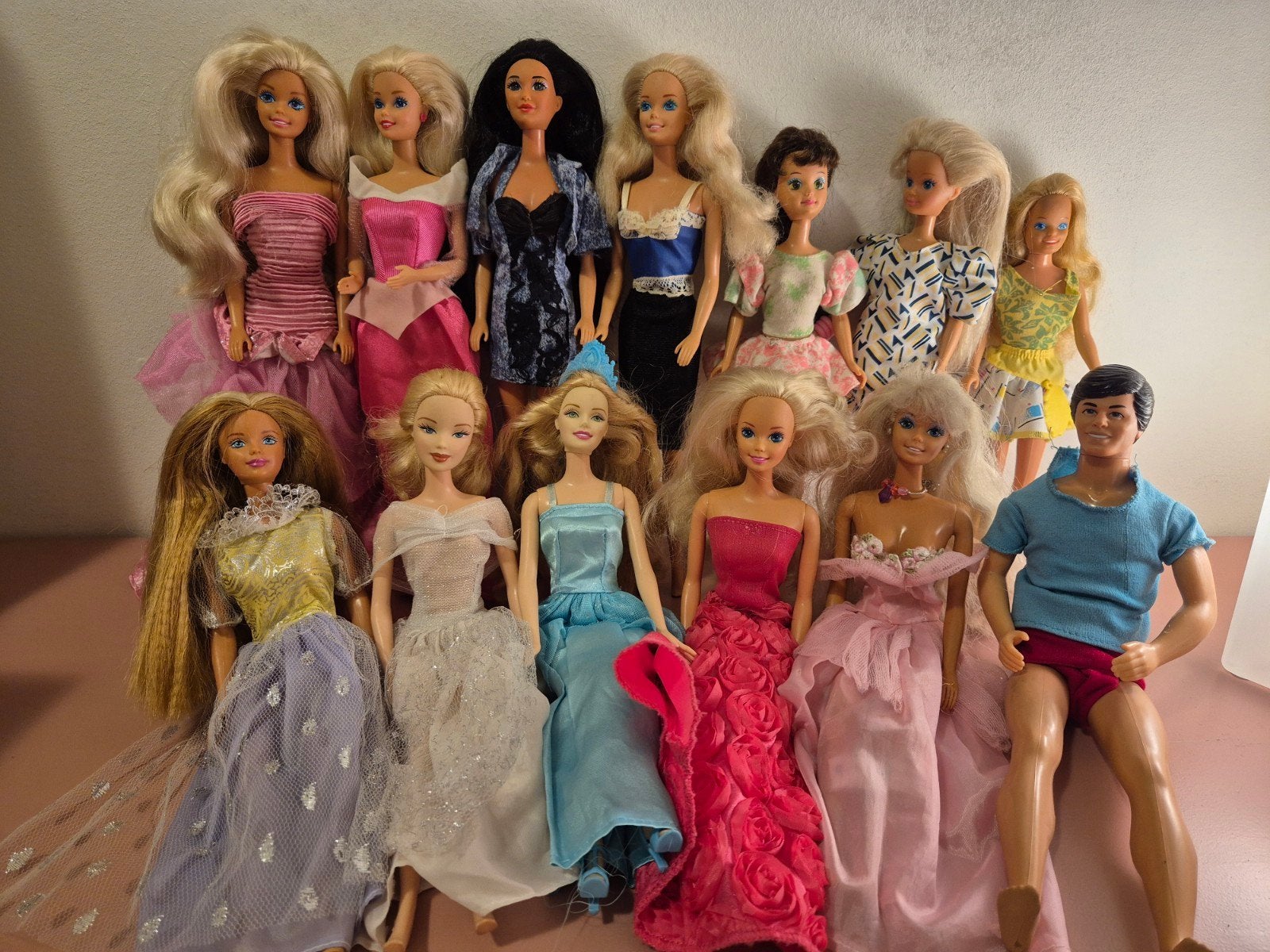 Barbie, Ken, Skipper. Mattel