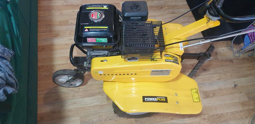 Tuinfreesmachine met voor- en achteruit - Werkt perfect!, Ophalen, Gebruikt