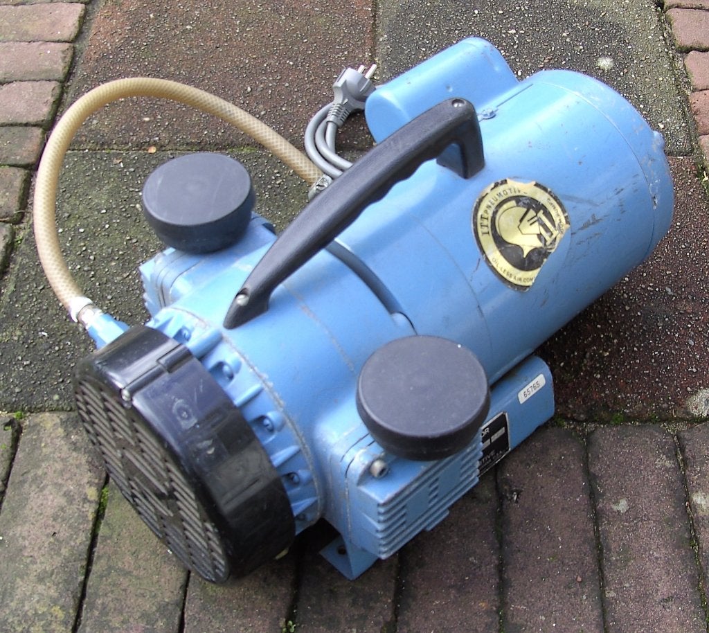 ITT compressor motor / elektromotor, Doe-het-zelf en Verbouw, Gebruikt, Ophalen of Verzenden, 200 tot 400 liter/min, Olievrij