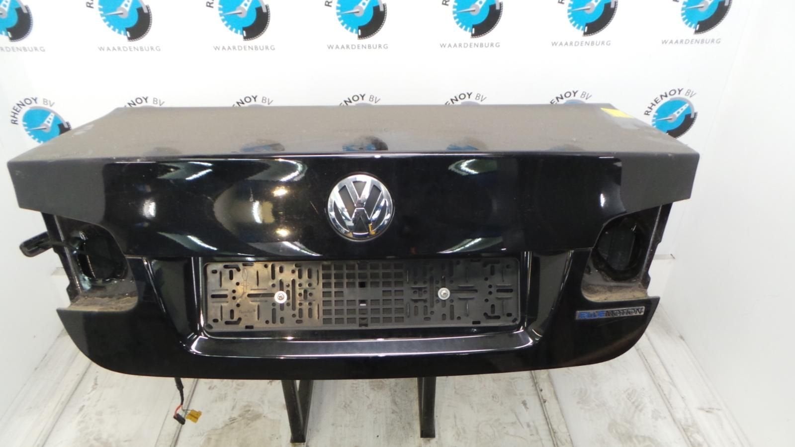 VOLKSWAGEN JETTA ACHTERKLEP 2009, Ophalen of Verzenden, Gebruikt, Stiba lid