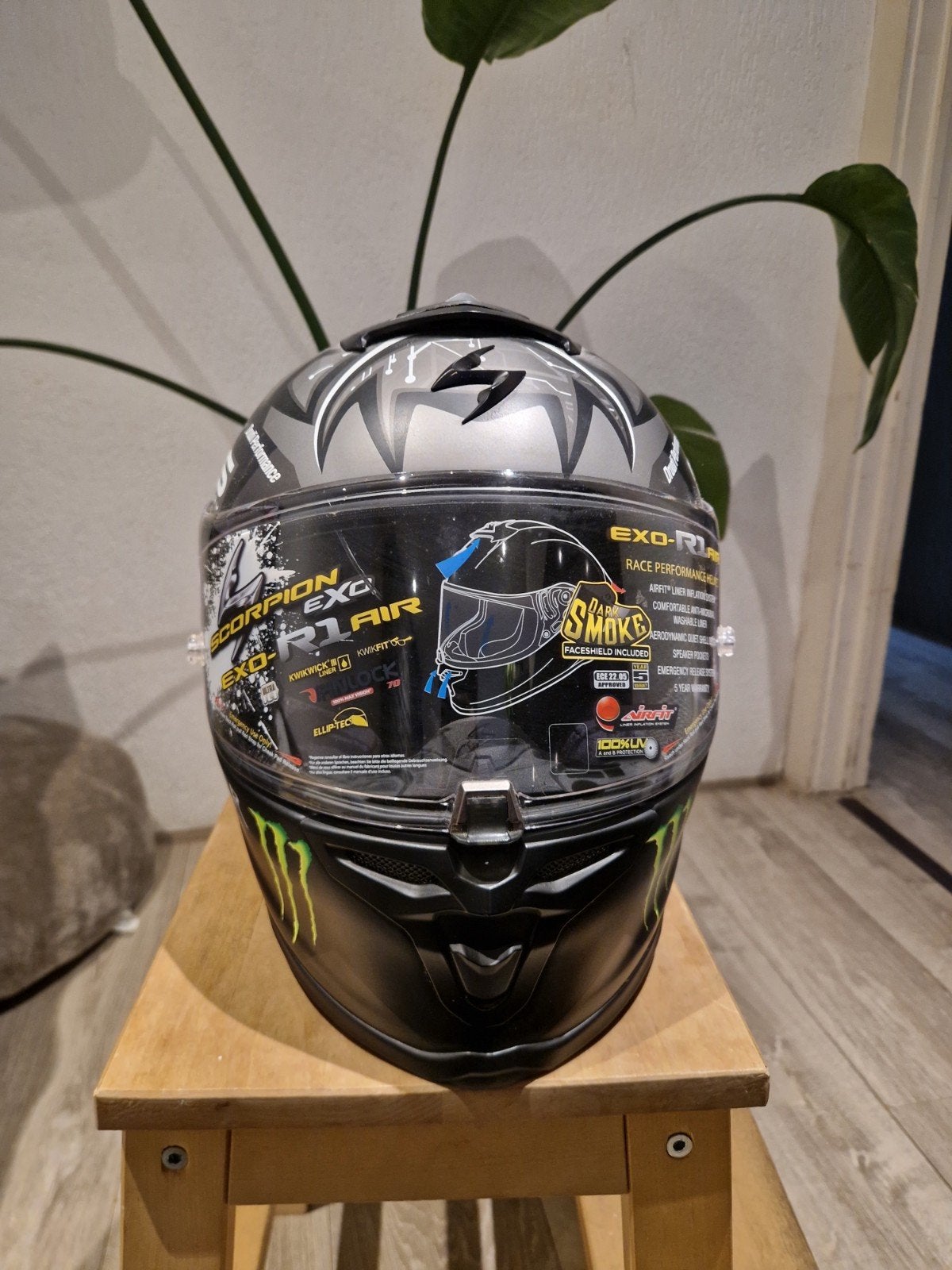 Scorpion EXO‑R1 Air Fabio Quartararo Monster maat S, Motoren, Kinderen, Nieuw zonder kaartje, Integraalhelm, S