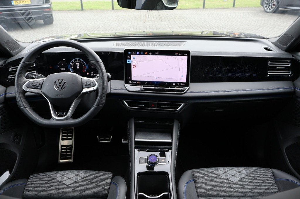Volkswagen TIGUAN 1.5 eTSI DSG R-Line Black st 150pk /Panoda, Automaat, Huisgarantie, Zwart, Bedrijf