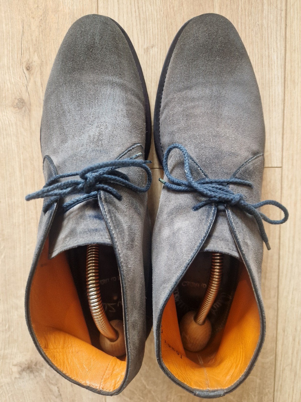Santoni suède chukka boots kalfsleer handgemaakt 8,5 43 ZGAN, Bruin, Boots, Ophalen of Verzenden, Zo goed als nieuw