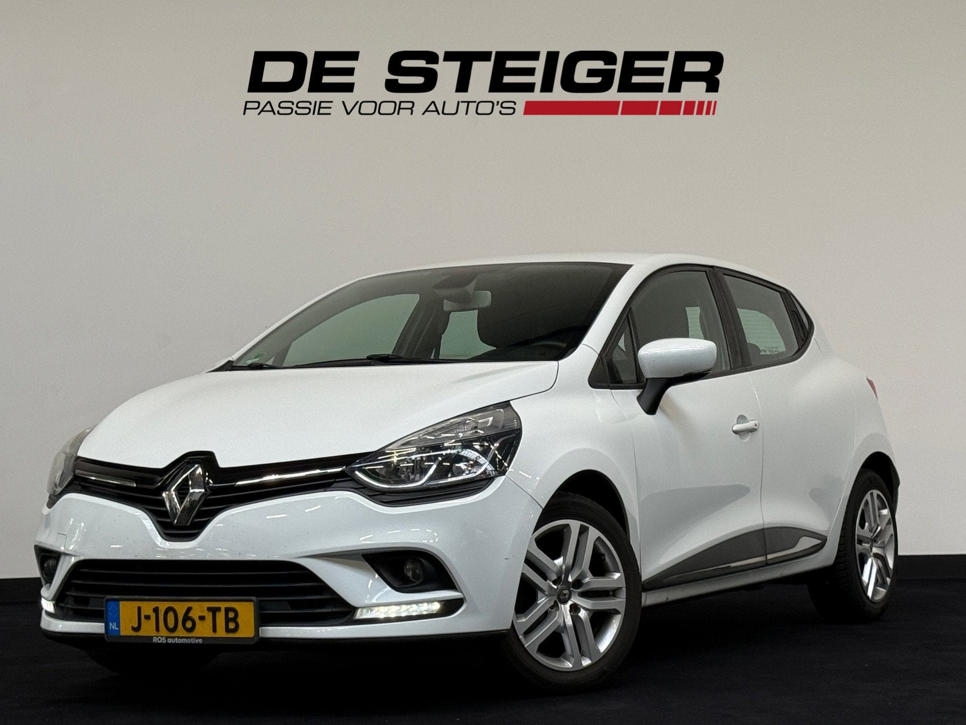 Renault Clio 0.9 TCe Limited Clima Stoelverwarming Navi CarP, Voorwielaandrijving, 898 cc, Stof, Gebruikt