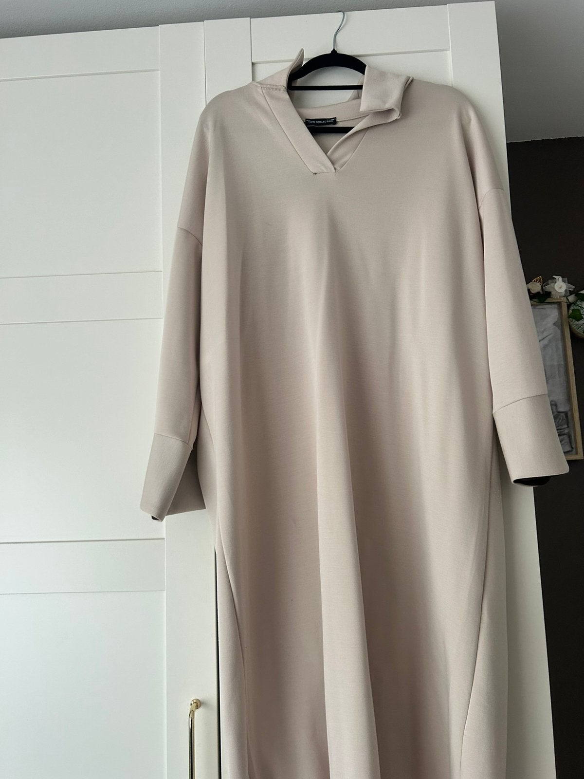 Mooie lange beige trui jurk maat M/L, Kleding | Dames, Jurken, Maat 38/40 (M), Beige, Nieuw, Ophalen of Verzenden