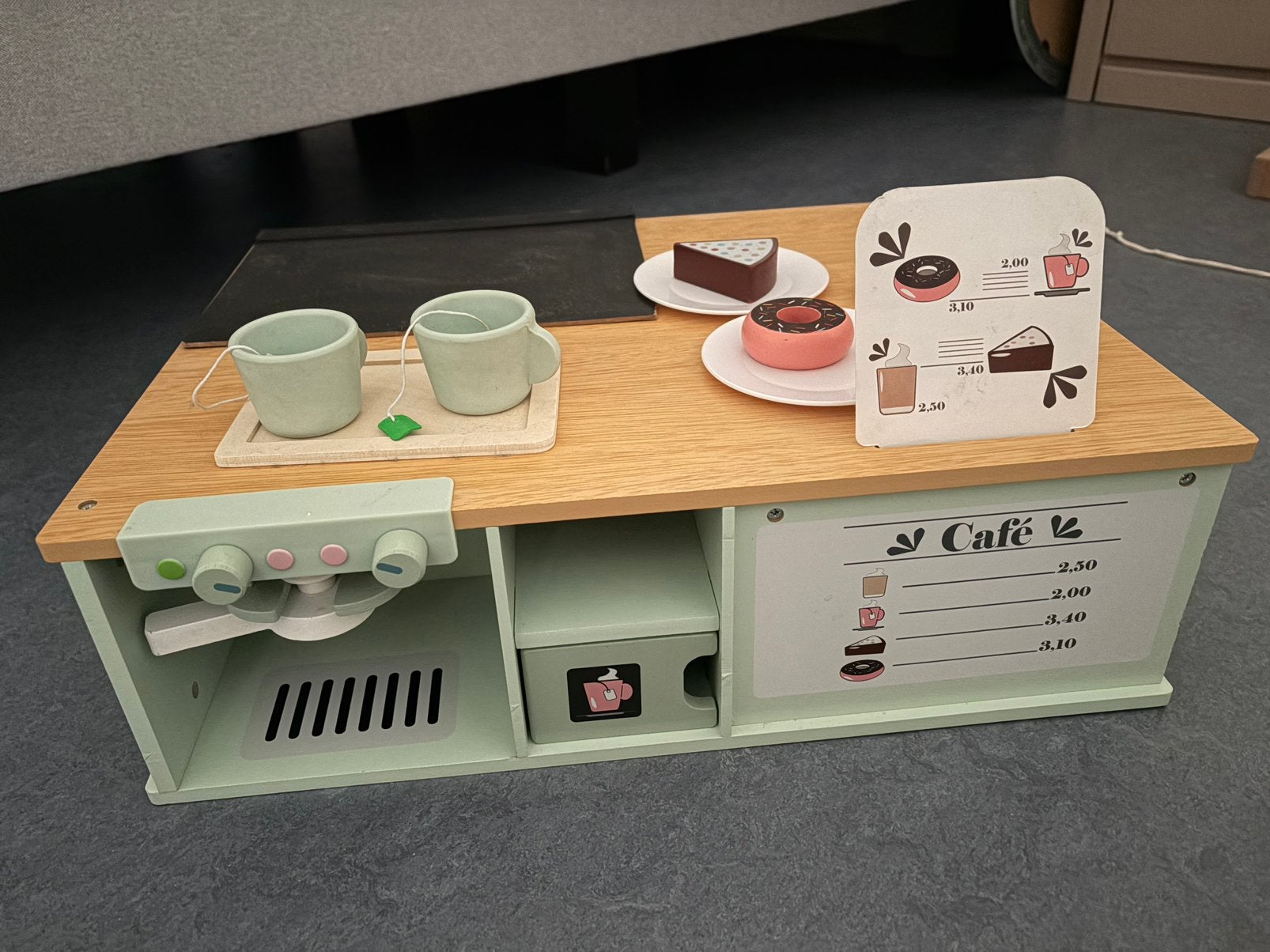 Leuk cafeetje, Ophalen, Zo goed als nieuw