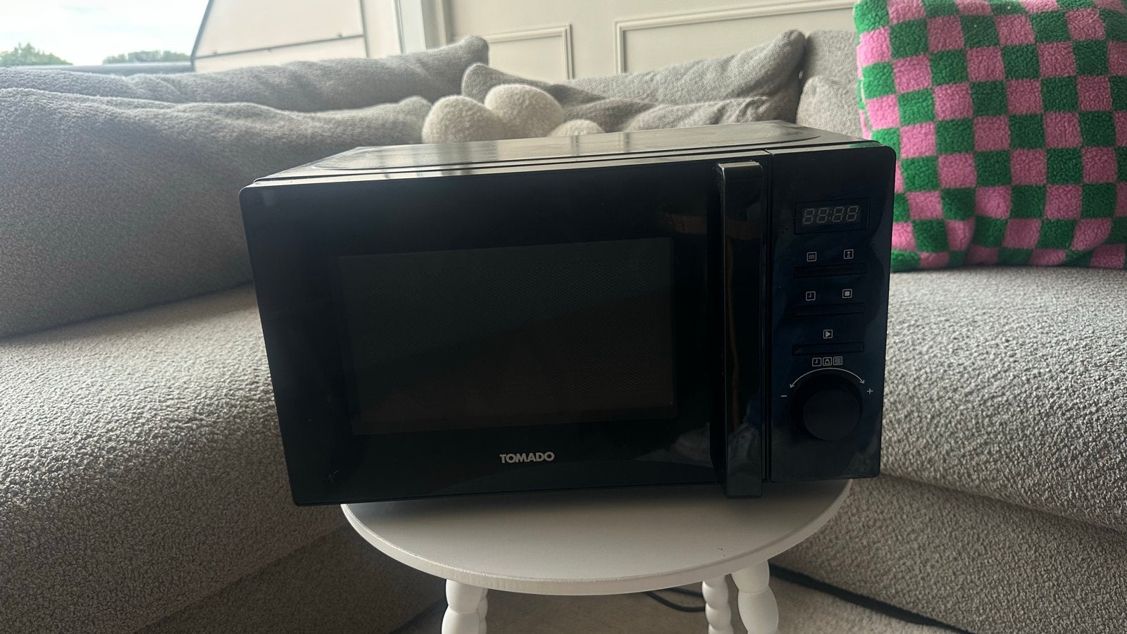 Tomado TMS2002B magnetron 20L – zo goed als nieuw, Nieuw, Ophalen of Verzenden, Magnetron, Draaiplateau