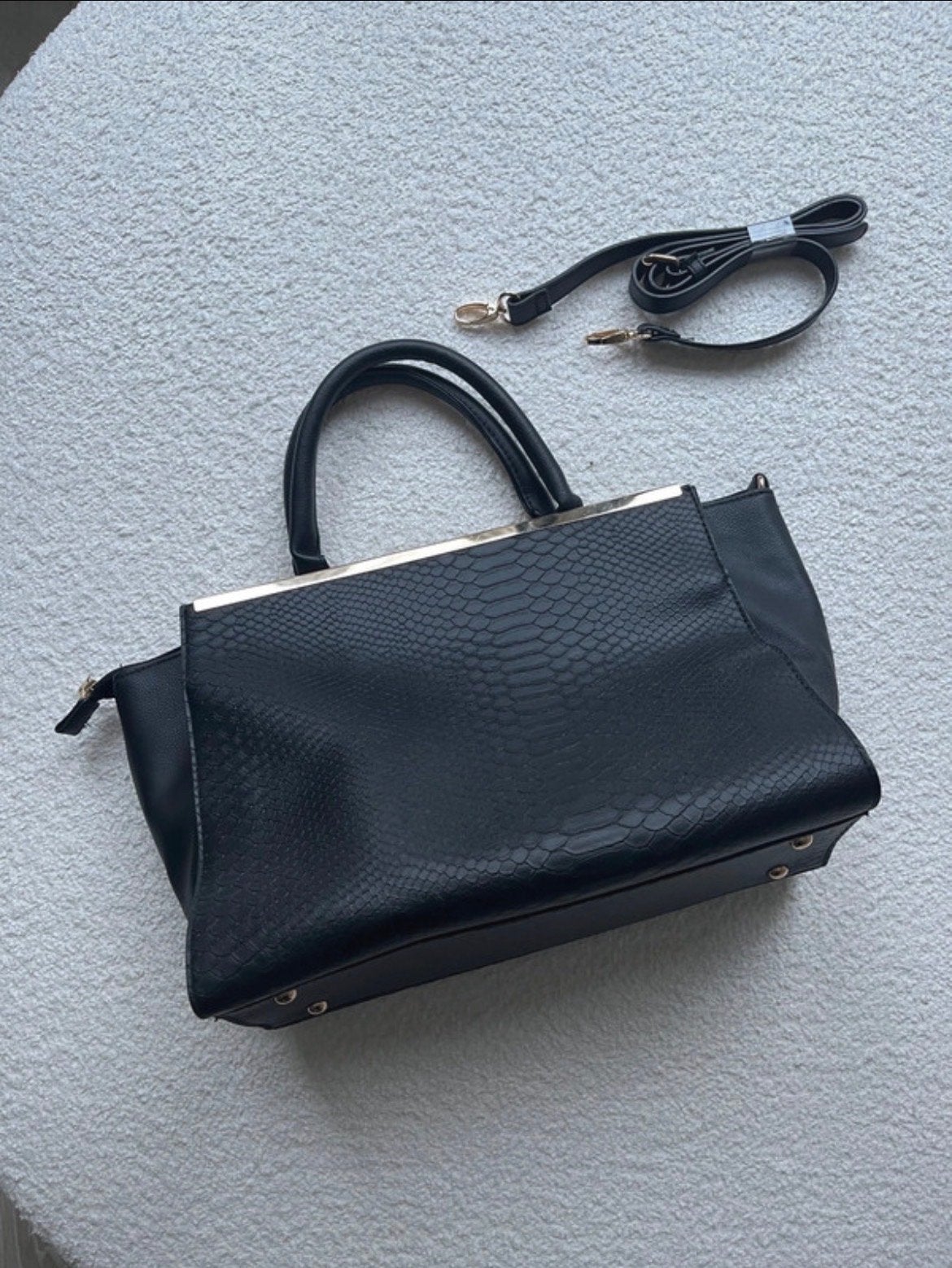 Zwarte croco faux leren handtas met gouden details, Ophalen of Verzenden, Nieuw, Zwart, Handtas