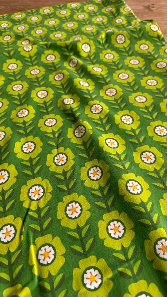 Stof vintage patroon, Hobby en Vrije tijd, Stoffen en Lappen, 120 cm of meer, Ophalen of Verzenden, Zo goed als nieuw, Katoen