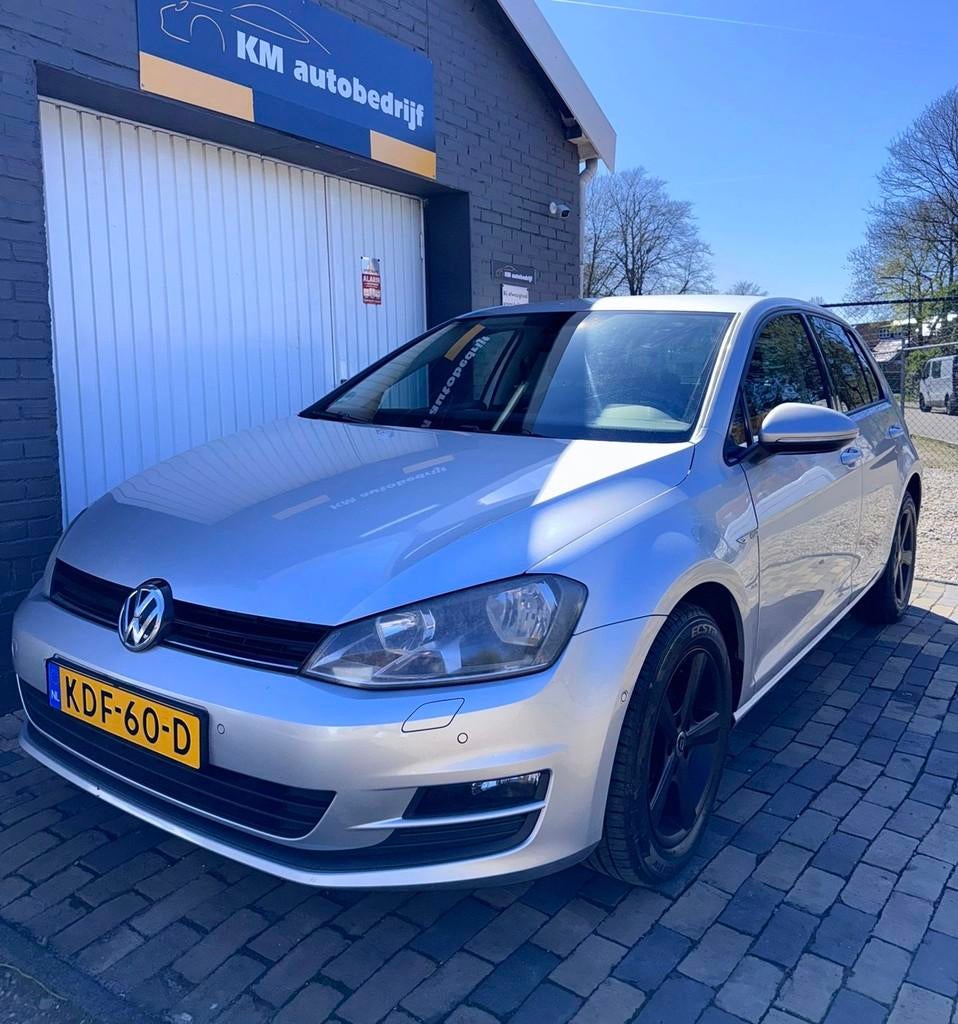 Volkswagen GOLF 1.4 TSI Highline, Voorwielaandrijving, Euro 5, Gebruikt, 4 cilinders