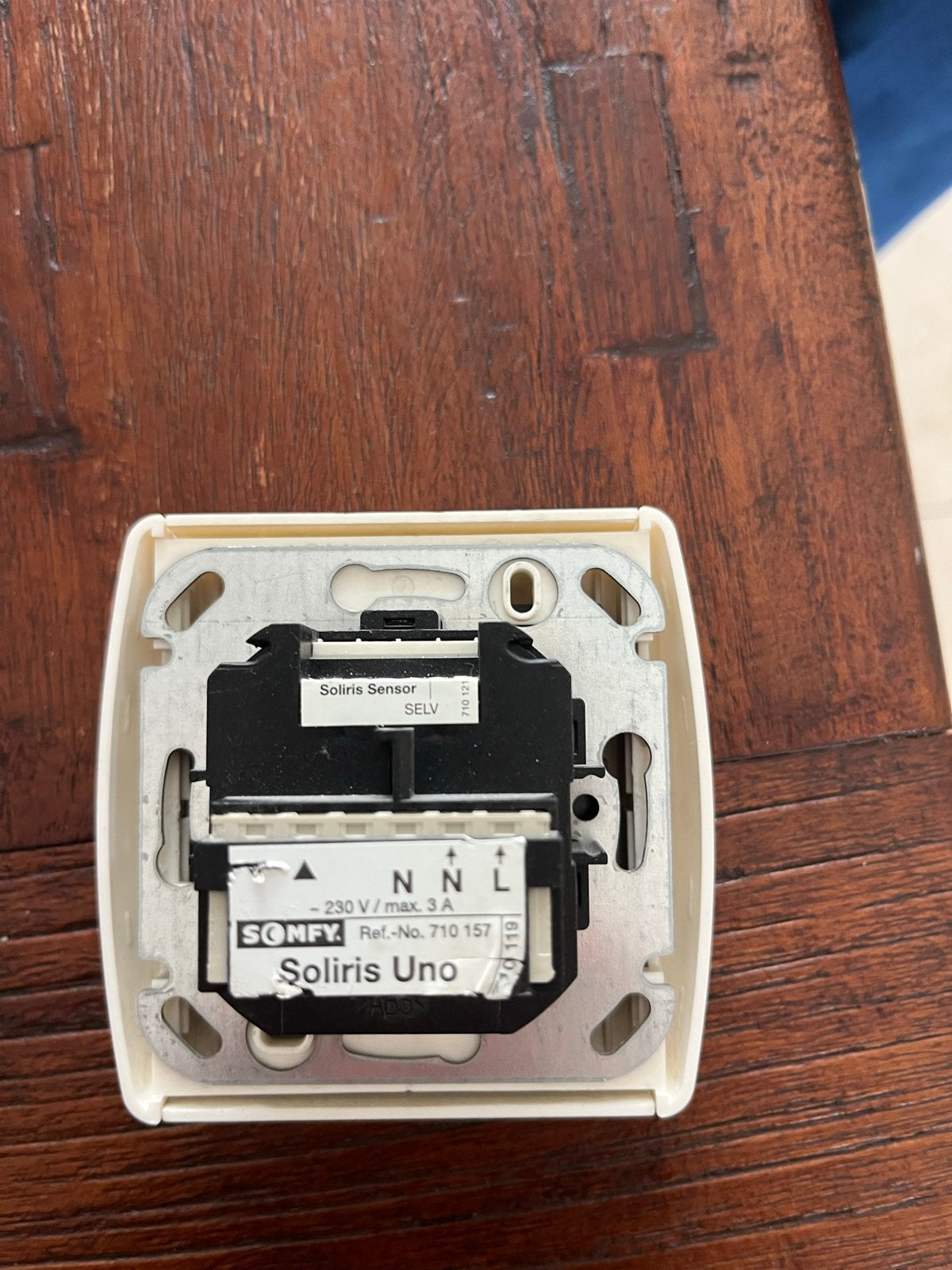 Gezocht; Somfy Soliris Uno Sensor voor zonwering. Zie foto’s, Tuin en Terras, Zonneschermen, Ophalen of Verzenden, Zo goed als nieuw