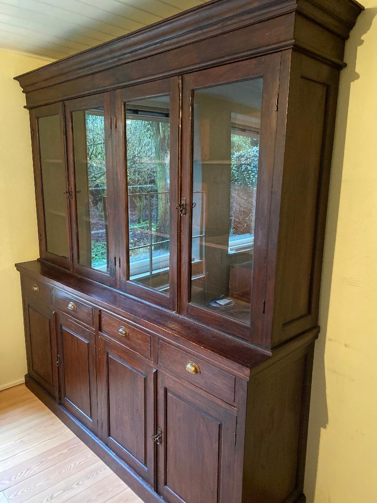 Te koop schitterende vitrinekast, Huis en Inrichting, Kasten | Vitrinekasten, Ophalen, Gebruikt, Glas, Koloniaal