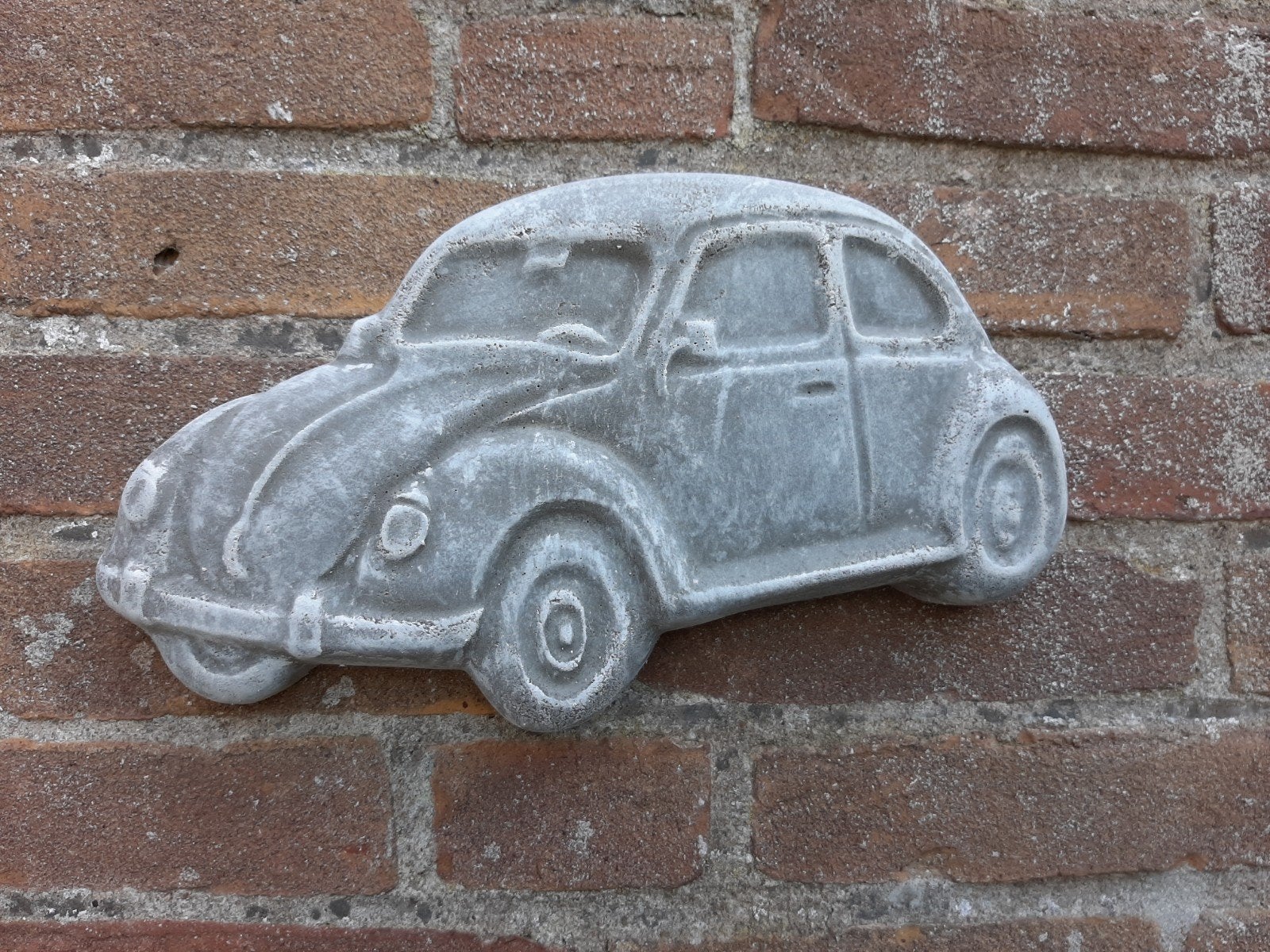 VW Kever wanddecoratie betonnen beeld tuinbeeld beton, Tuin en Terras, Ophalen of Verzenden