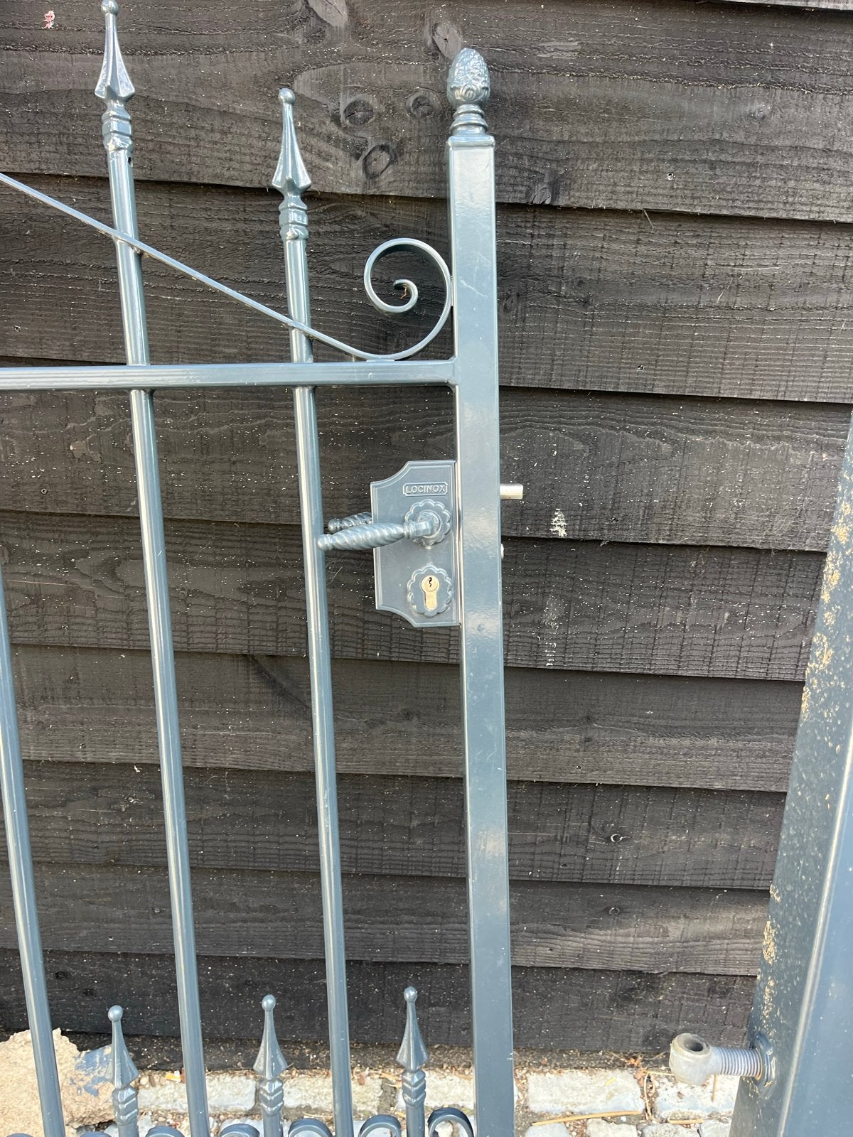 Sierhekwerk met poort - Gebruikt, Tuin en Terras, Tuinhekken en Hekwerk, Gebruikt, Sierhekwerk, IJzer, Met poort, Ophalen