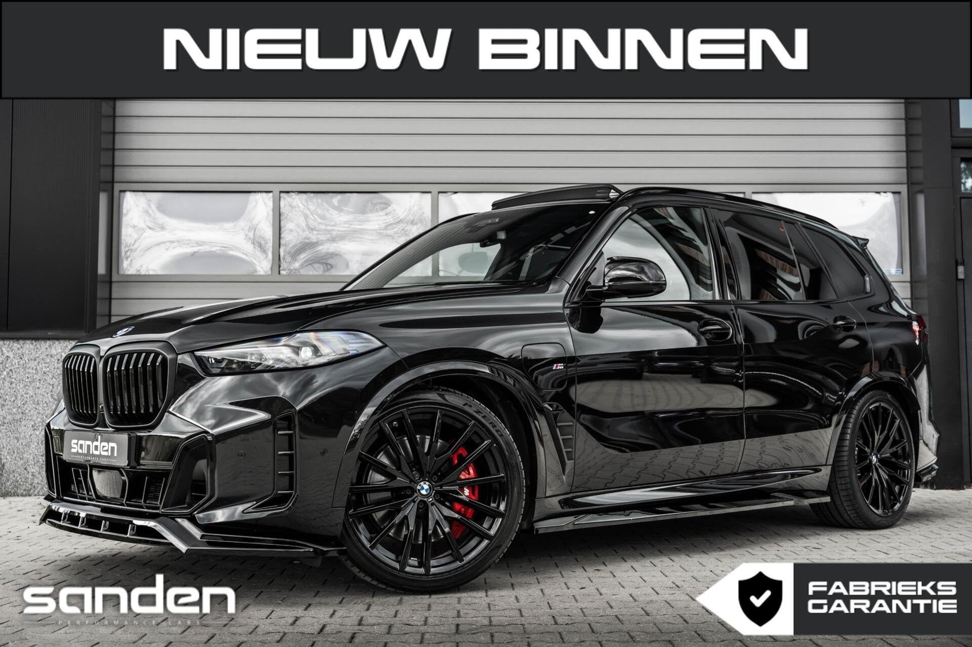 BMW X5 xDrive50e M Sport Pro|M Seats|B&W|Pano|Carbon|Alcanta, Auto's, Dealer onderhouden, 2395 kg, Zwart, Leder