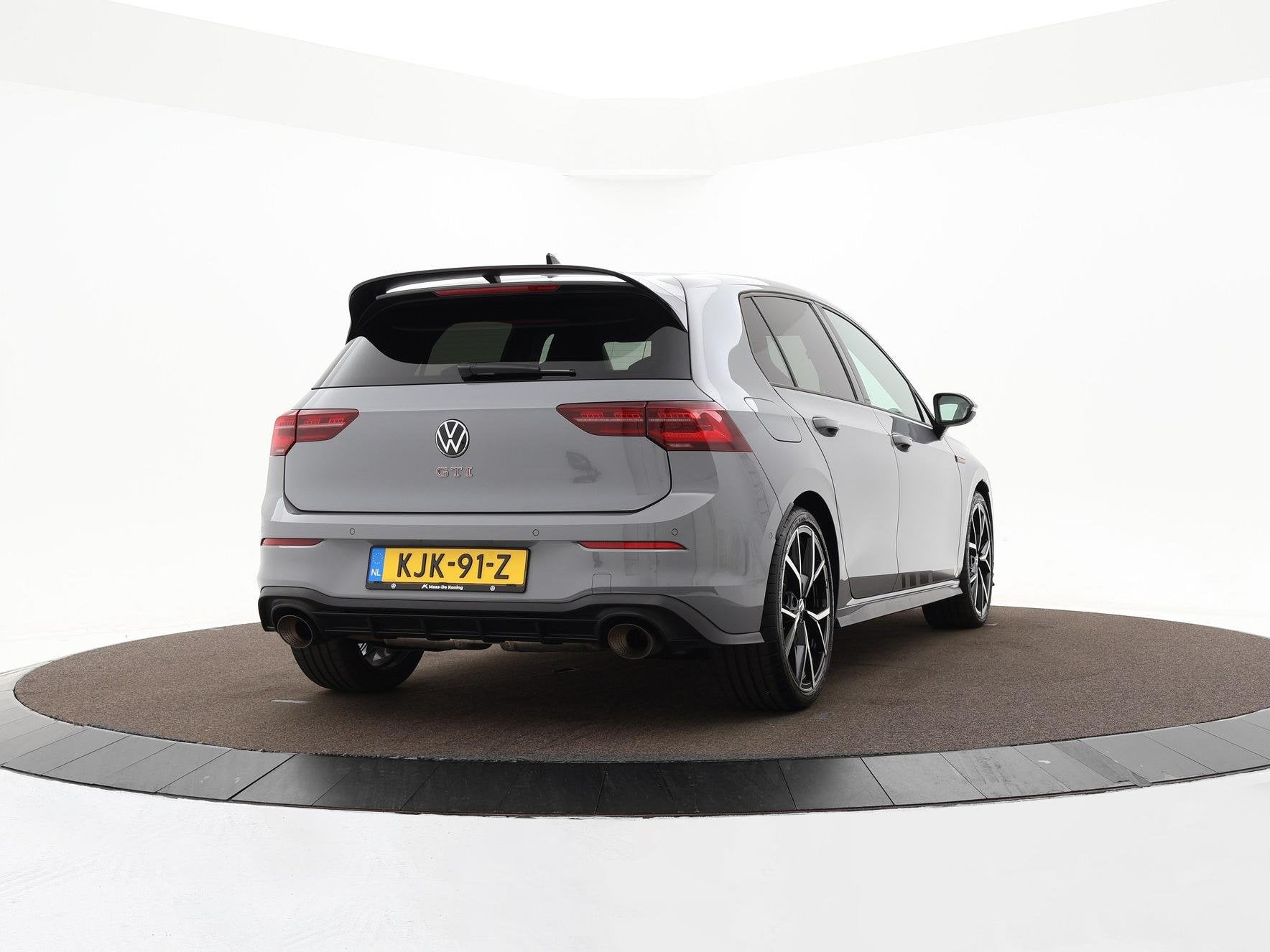 Volkswagen Golf 2.0 TSI 300pk DSG GTI Clubsport · Akrapovic, Gebruikt, Euro 6, 4 cilinders, 1984 cc
