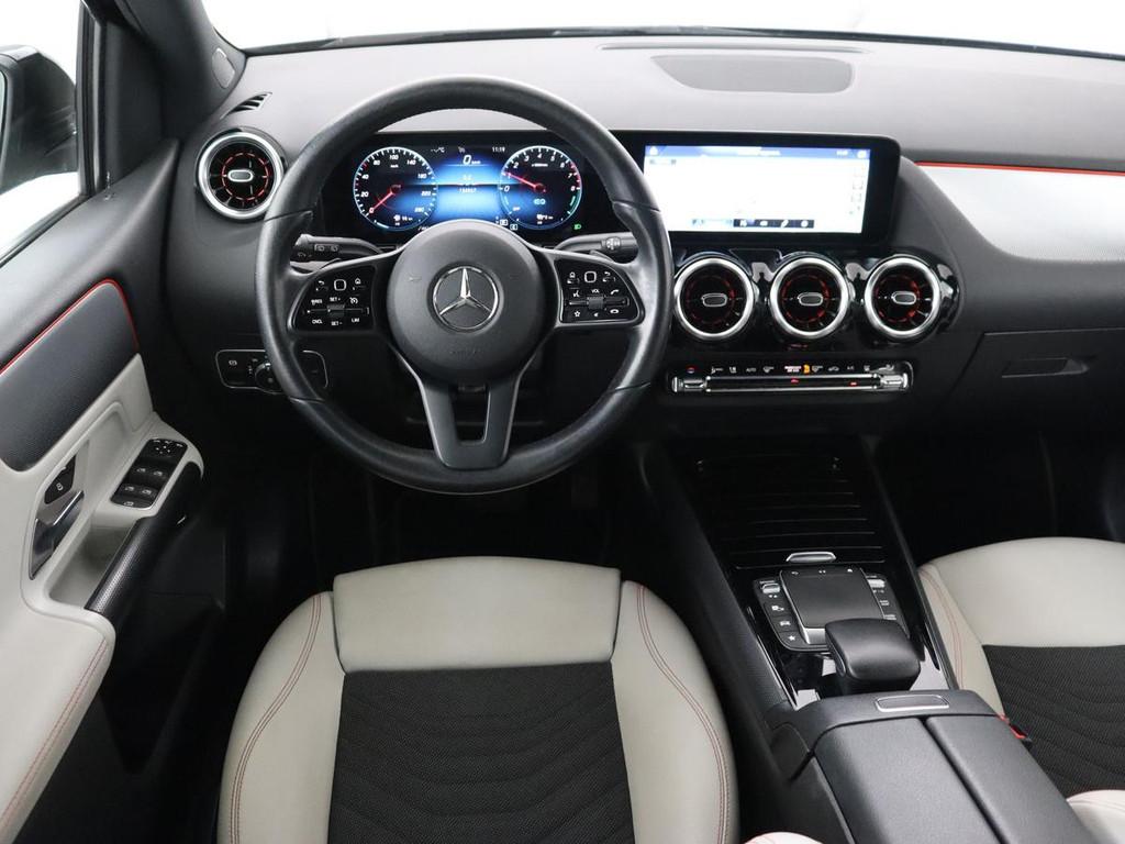 Mercedes-Benz B-klasse 250e Advantage | SOH 99% | Panoramada, Auto's, Mercedes-Benz, Gebruikt, 4 cilinders, 16 kWh, Leder en Stof