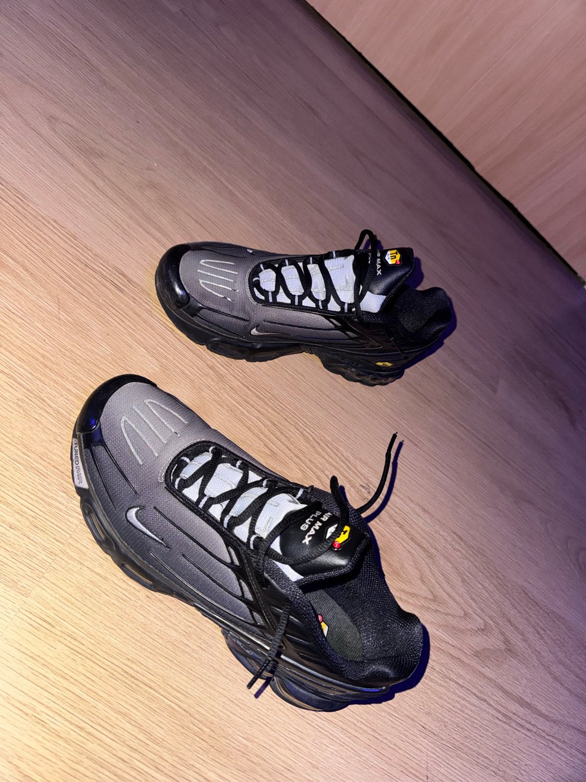 Gloednieuwe Nike Air Max TN Plus - Maat 44, Ophalen of Verzenden, Nieuw, Zwart, Sneakers of Gympen