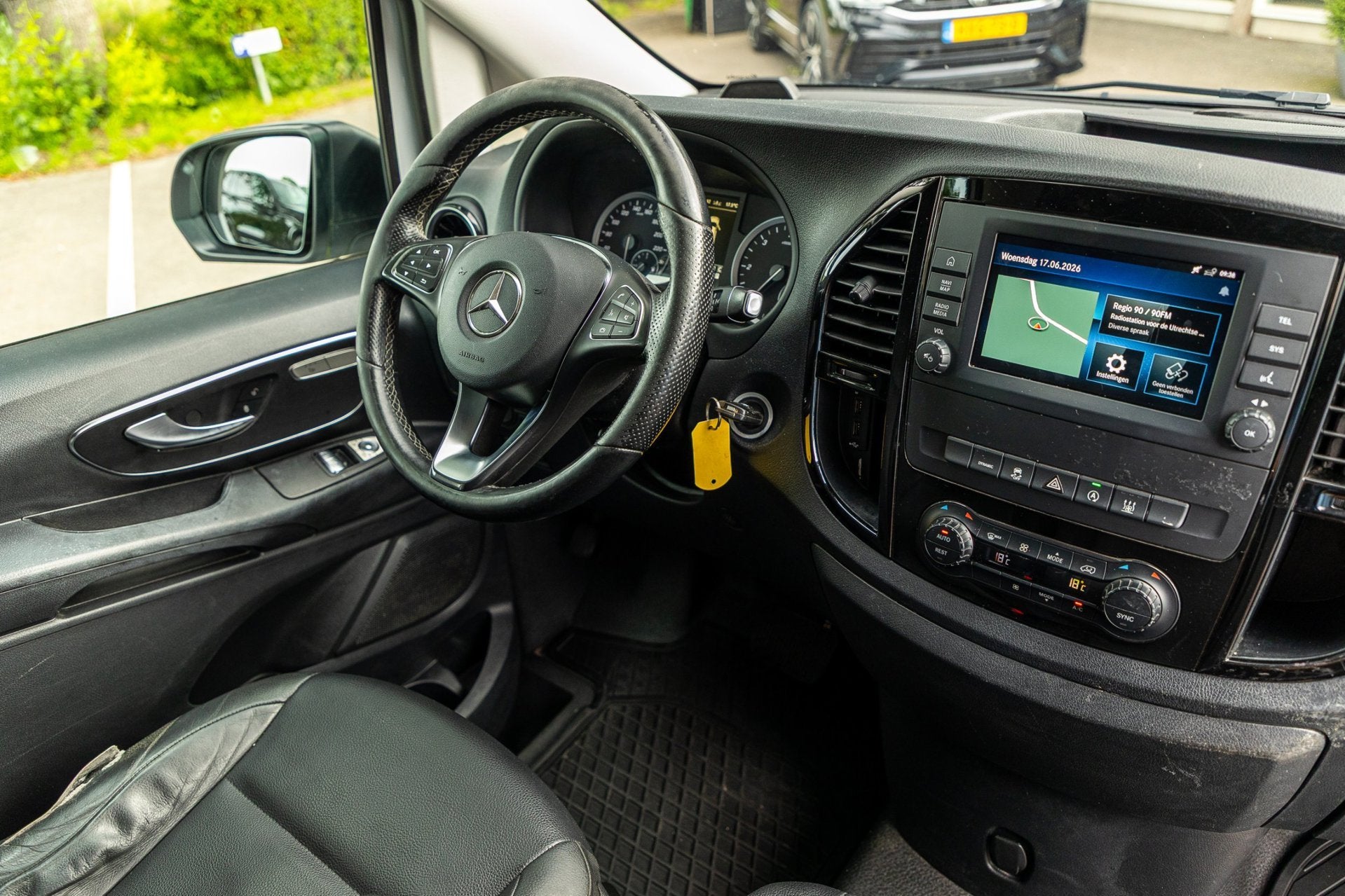 Mercedes-Benz VITO 114 CDI Lang Automaat I Led I PDC V+A I A, Auto's, Automaat, Gebruikt, 4 cilinders, 2500 kg