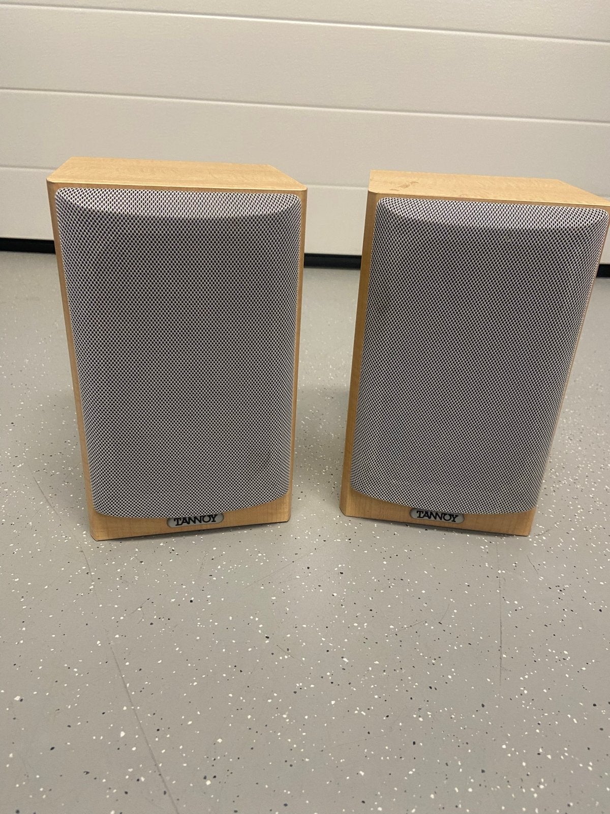 Tannoy Mercury mxR Speakers - Licht Esdoorn, Gebruikt, Minder dan 60 watt, Front, Rear of Stereo speakers, Ophalen