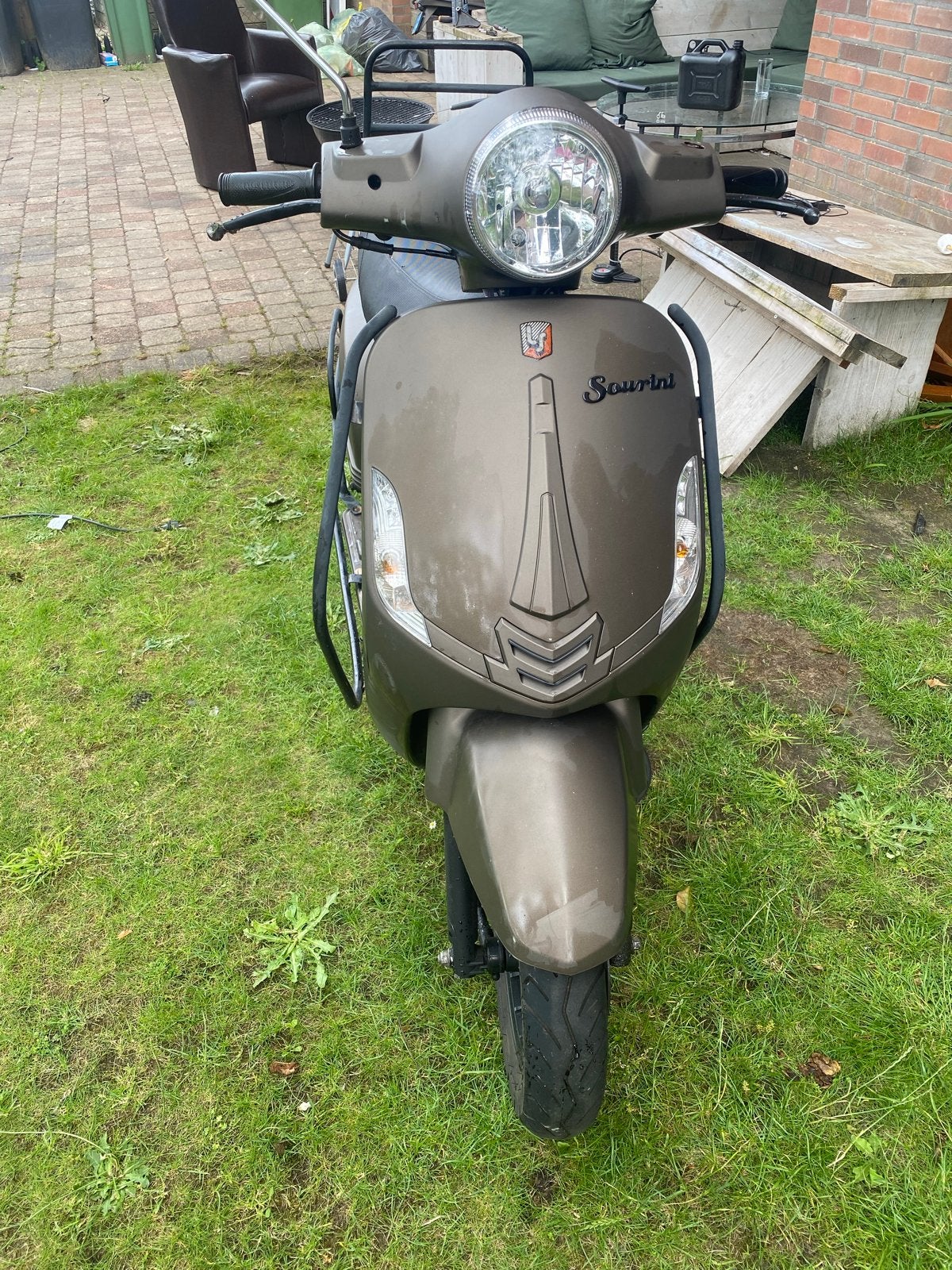 Sourini Scooter - Goed onderhouden en betrouwbaar, Fietsen en Brommers, Scooters | Overige merken, Ophalen, Gebruikt, Maximaal 45 km/u