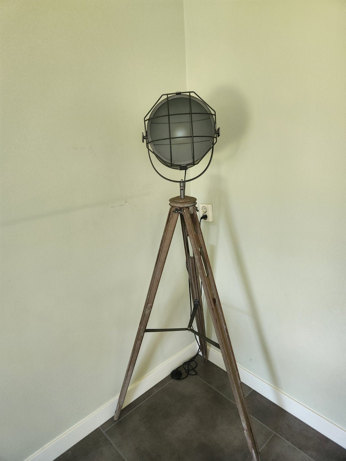 Staande lamp industrieel, Huis en Inrichting, Lampen | Vloerlampen, Ophalen, Zo goed als nieuw, 150 tot 200 cm