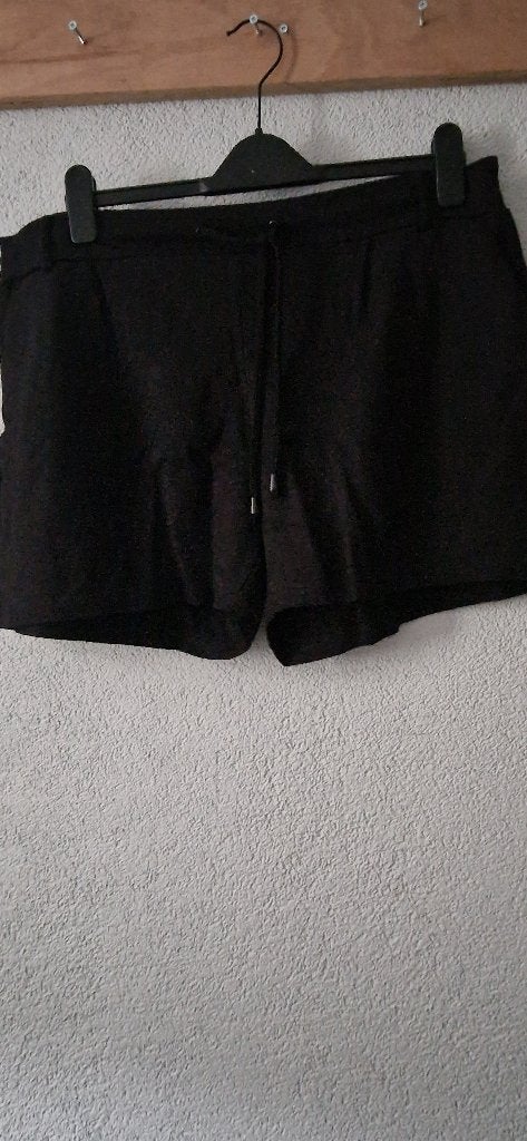 Norah kort zwart broekje Maat 46, Kort, Verzenden, Zwart, Maat 46/48 (XL) of groter