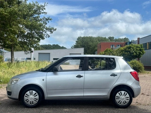Skoda Fabia 1.2 Classic 5-Drs Stuurbekrachtiging Audio-USB/B, Auto's, Voorwielaandrijving, Dealer onderhouden, Stof, 60 pk