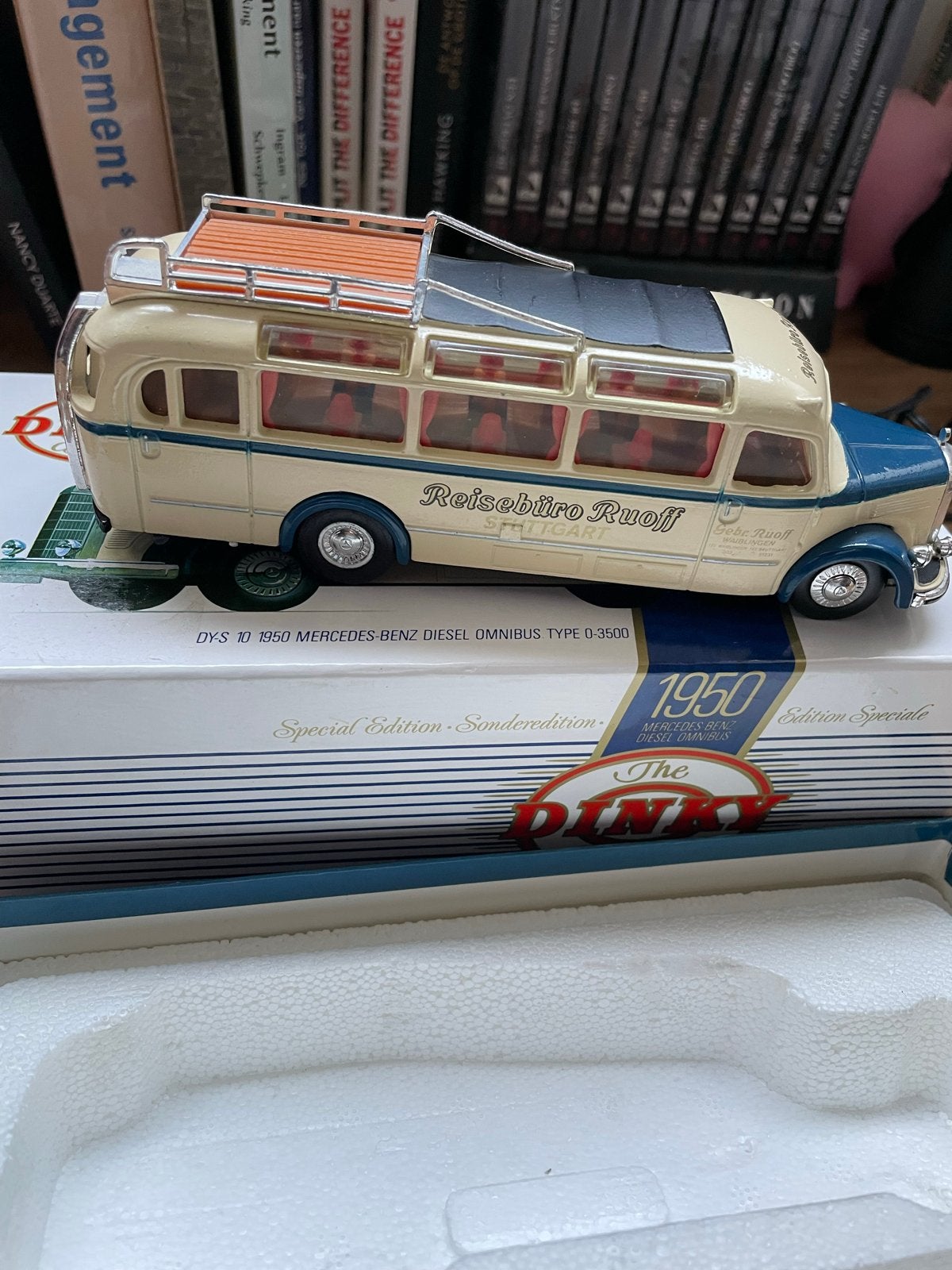 Matchbox Dinky Mercedes-Benz O-3500 Omnibus 1950 Reisebüro R, Hobby en Vrije tijd, Modelauto's | 1:43, Ophalen of Verzenden, Nieuw