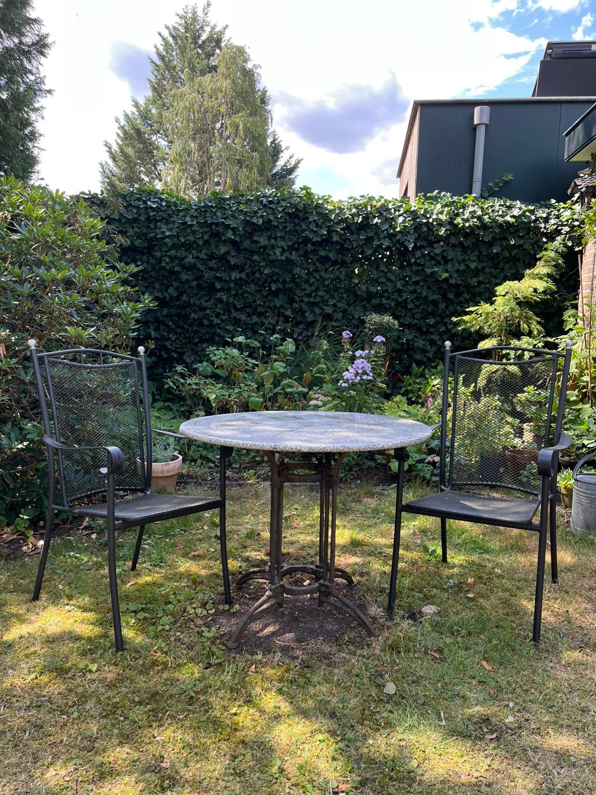 Natuursteen tuintafel gietijzeren tuinstoelen, Ophalen, Gebruikt, Overige materialen