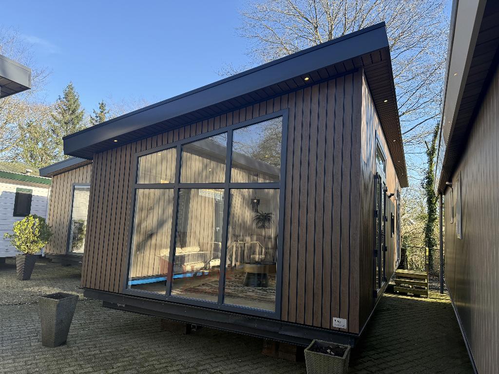 Apollo Lessenaar 12.10 x 4.30 - Chalet, Tot en met 4