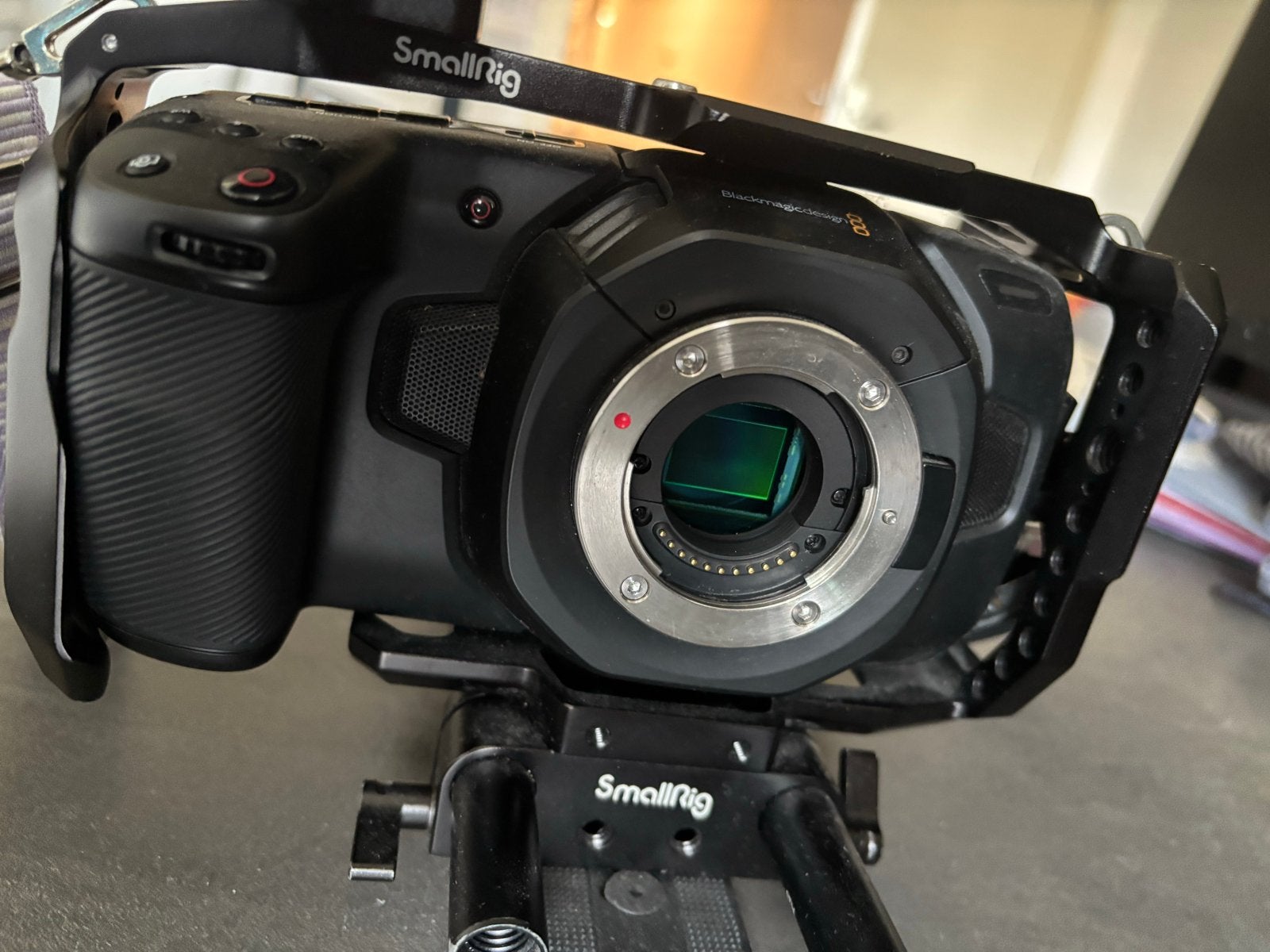 Blackmagic Pocket Cinema Camera 4K met SmallRig Cage, Ophalen, Kantelbaar/draaibaar scherm, Zo goed als nieuw, Overige Merken