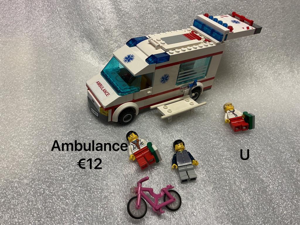 Lego city ambulance, Kinderen en Baby's, Speelgoed | Duplo en Lego, Ophalen of Verzenden, Zo goed als nieuw