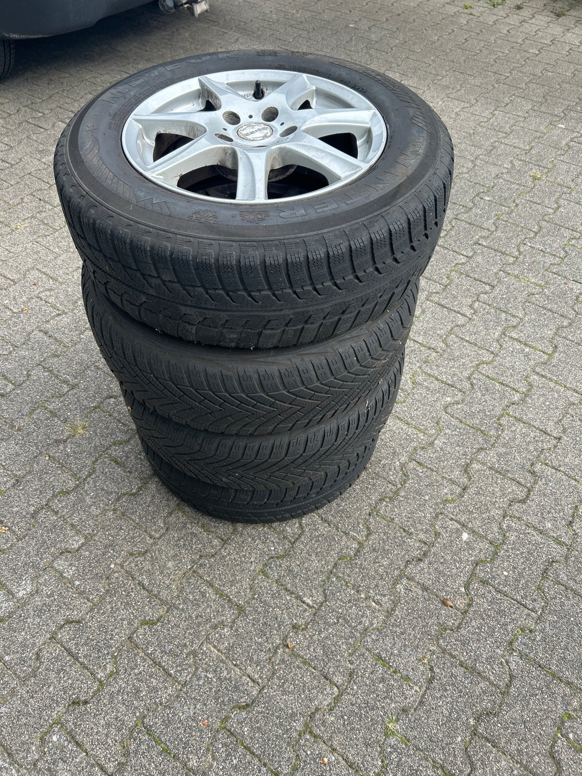 Enzo aluminium velgen met Vredestein winterbanden 215/65R16, Auto-onderdelen, Ophalen, 16 inch, Banden en Velgen, Winterbanden