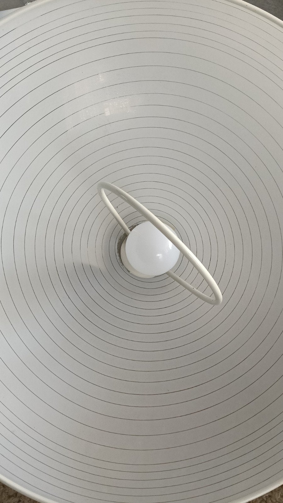 Vintage Space Age UFO Hanglamp – Jaren 70 Schotellamp (Wit K, Huis en Inrichting, Gebruikt, Wit, Rond, Kunststof