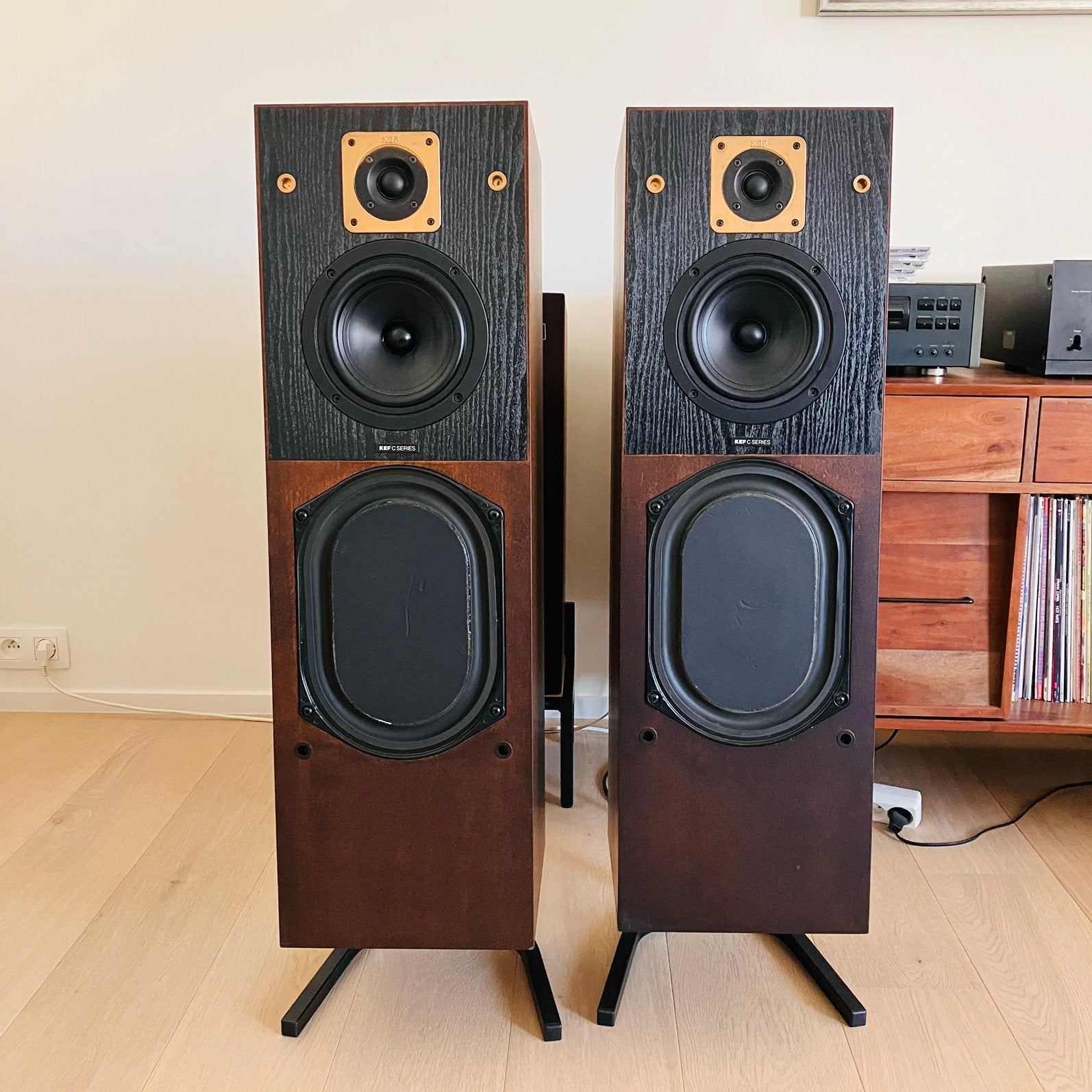 KEF C80