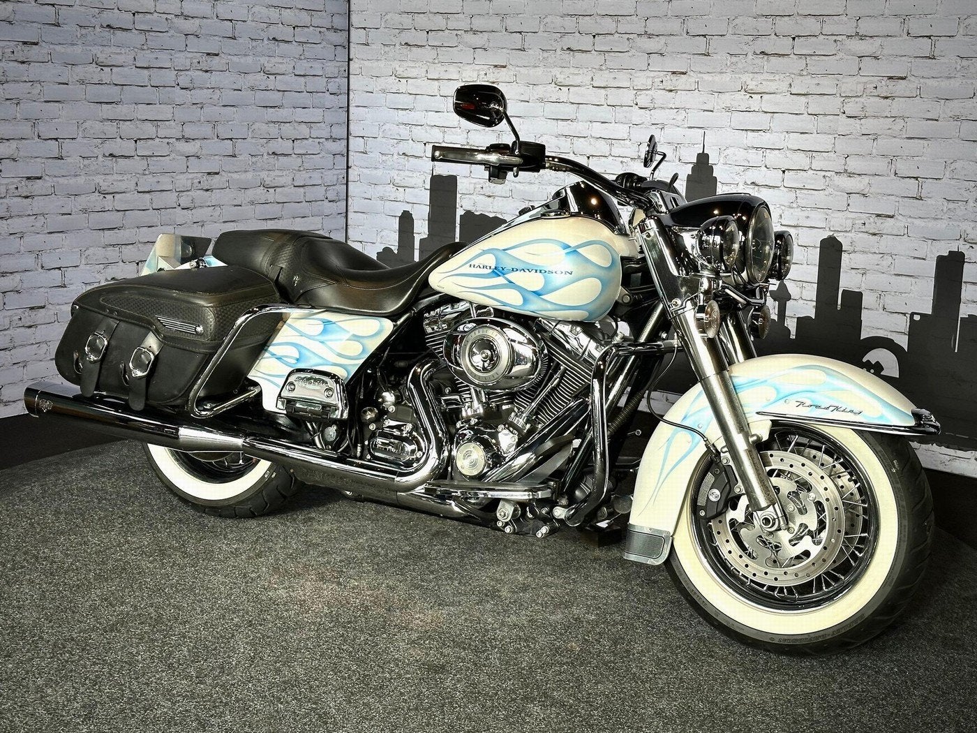 Harley-Davidson FLHRC Road King Classic (bj 2010), Laan van Vredenoord 33
2289 DA  RIJSWIJK, NL, Toermotor, Sales@harleydavidsonrotterdam.nl