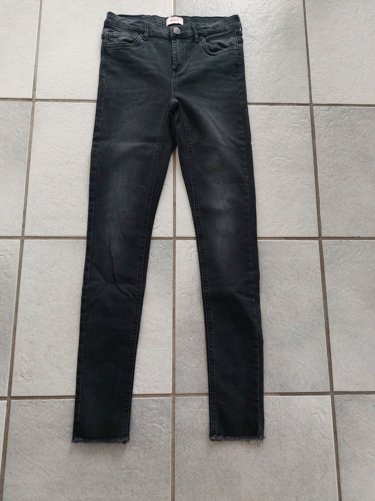Zwarte jeans van Only maat 164 zgan, Kinderen en Baby's, Broek, Meisje, Only, Ophalen of Verzenden