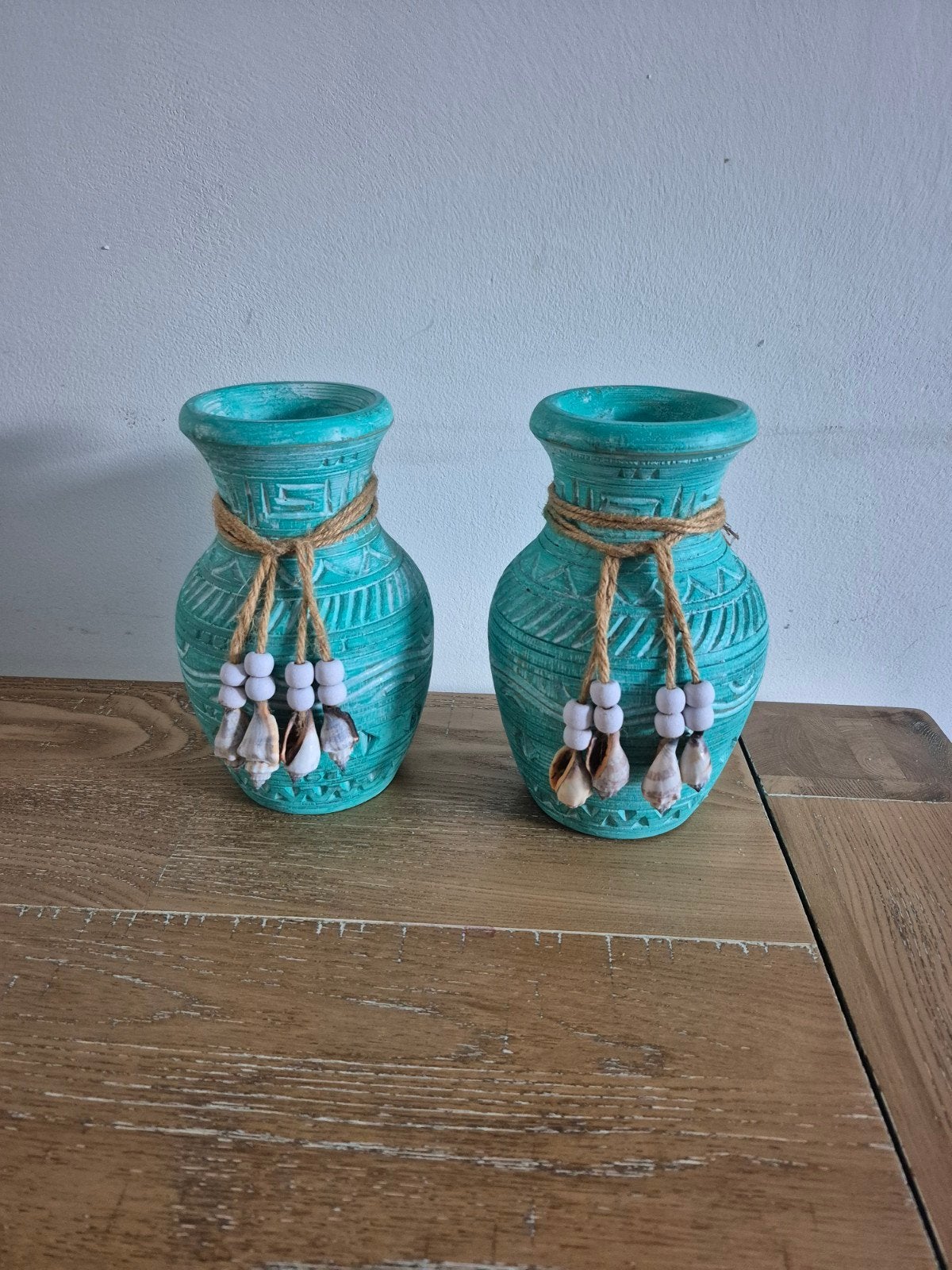 Decoratieve vazen set - Turquoise met schelpen, Overige kleuren, Nieuw, Ophalen of Verzenden, 20 cm