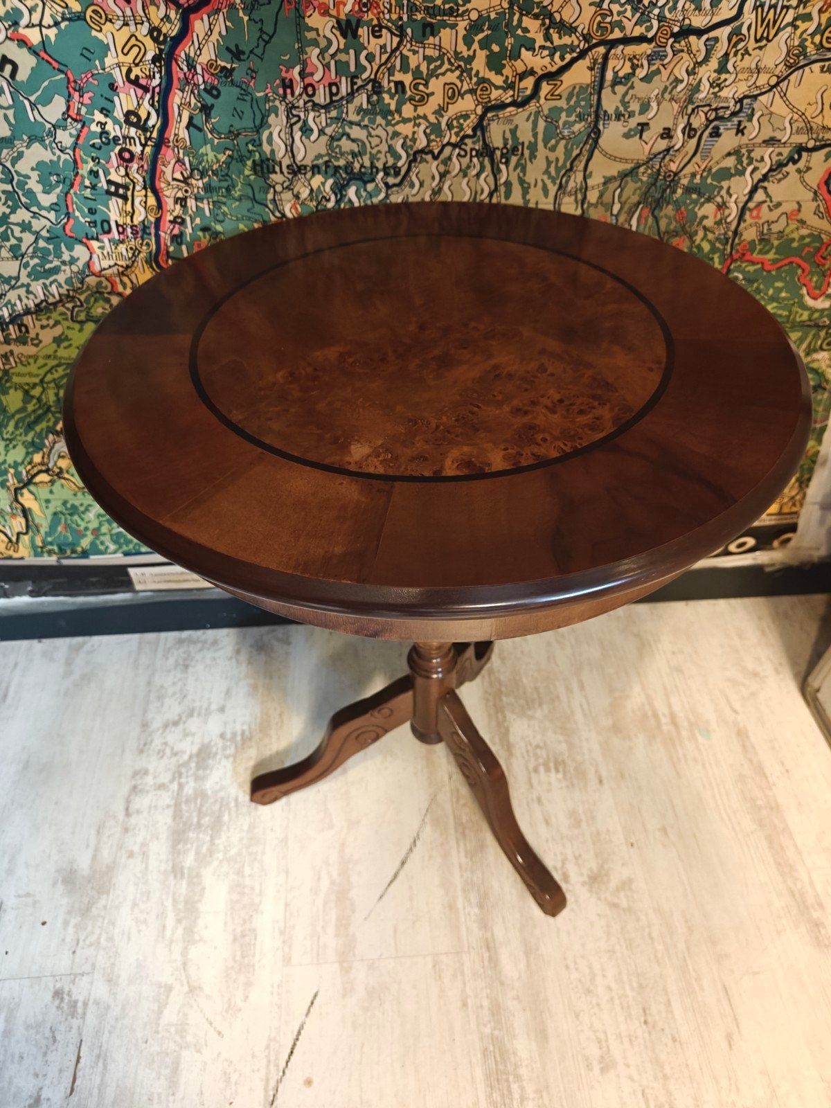 Prachtig oud Engels bijzet tafeltje hout driepoot 60x50 cm
h, Ophalen of Verzenden