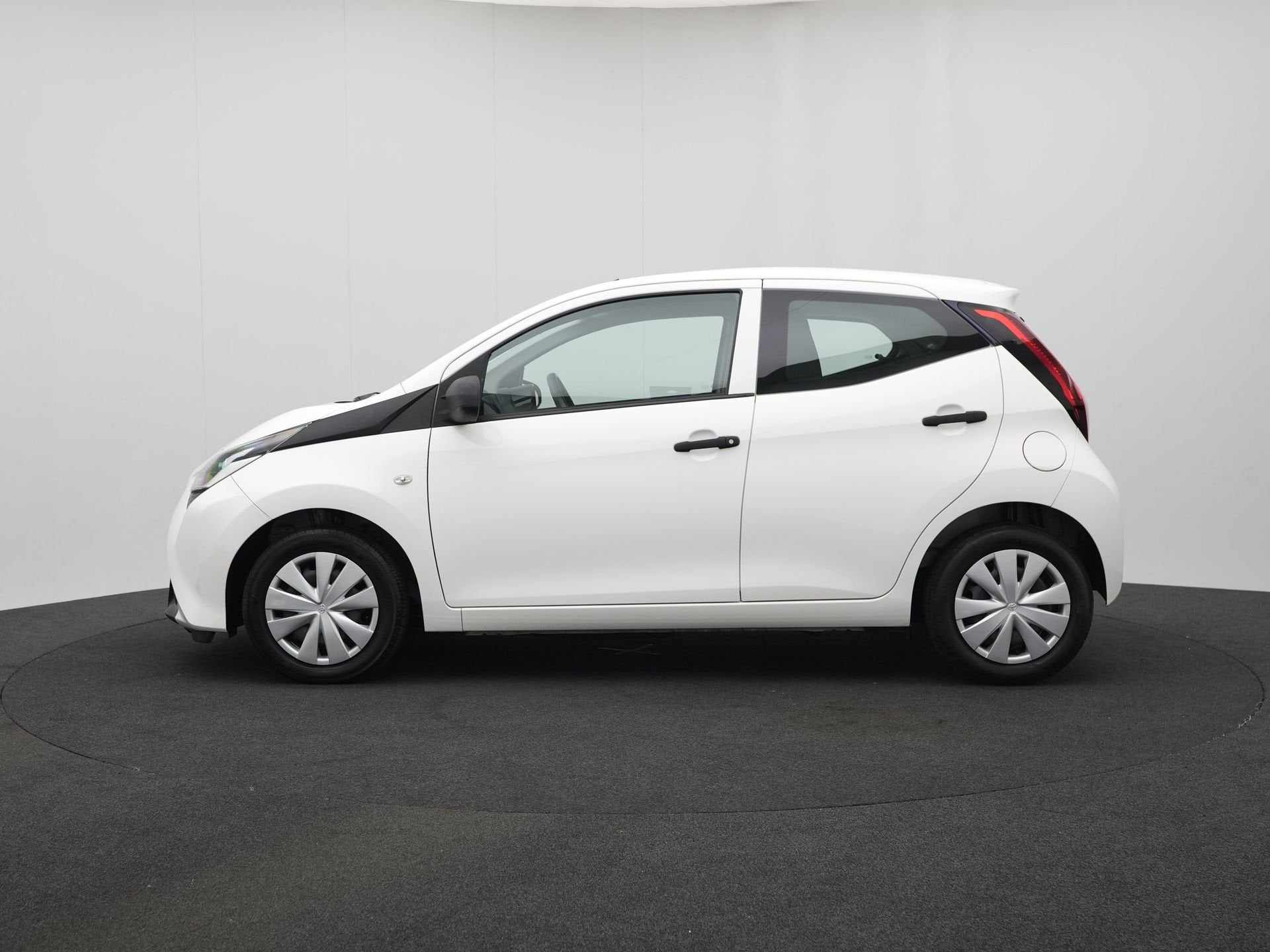 Toyota Aygo 1.0 VVT-i x-fun | NL Auto | Airco | Dealer Onder, Voorwielaandrijving, 12 maanden, Stof, Gebruikt