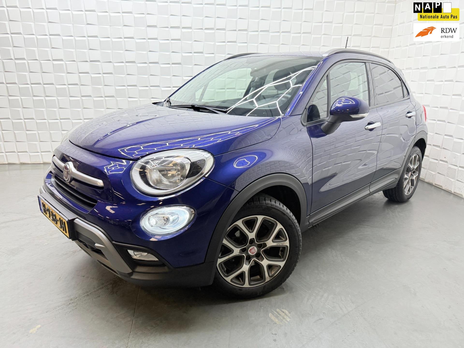 Fiat 500 X 1.4 Turbo MultiAir Lounge KEYLESS PDC LEER, Auto's, Fiat, Voorwielaandrijving, Automatische klimaatregeling, Gebruikt