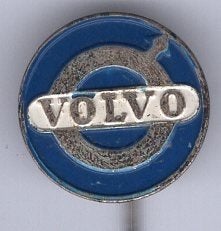 VOLVO blauw op zilverkleurig vrachtwagen speldje ( E_077), Ophalen of Verzenden, Zo goed als nieuw, Transport, Speldje of Pin