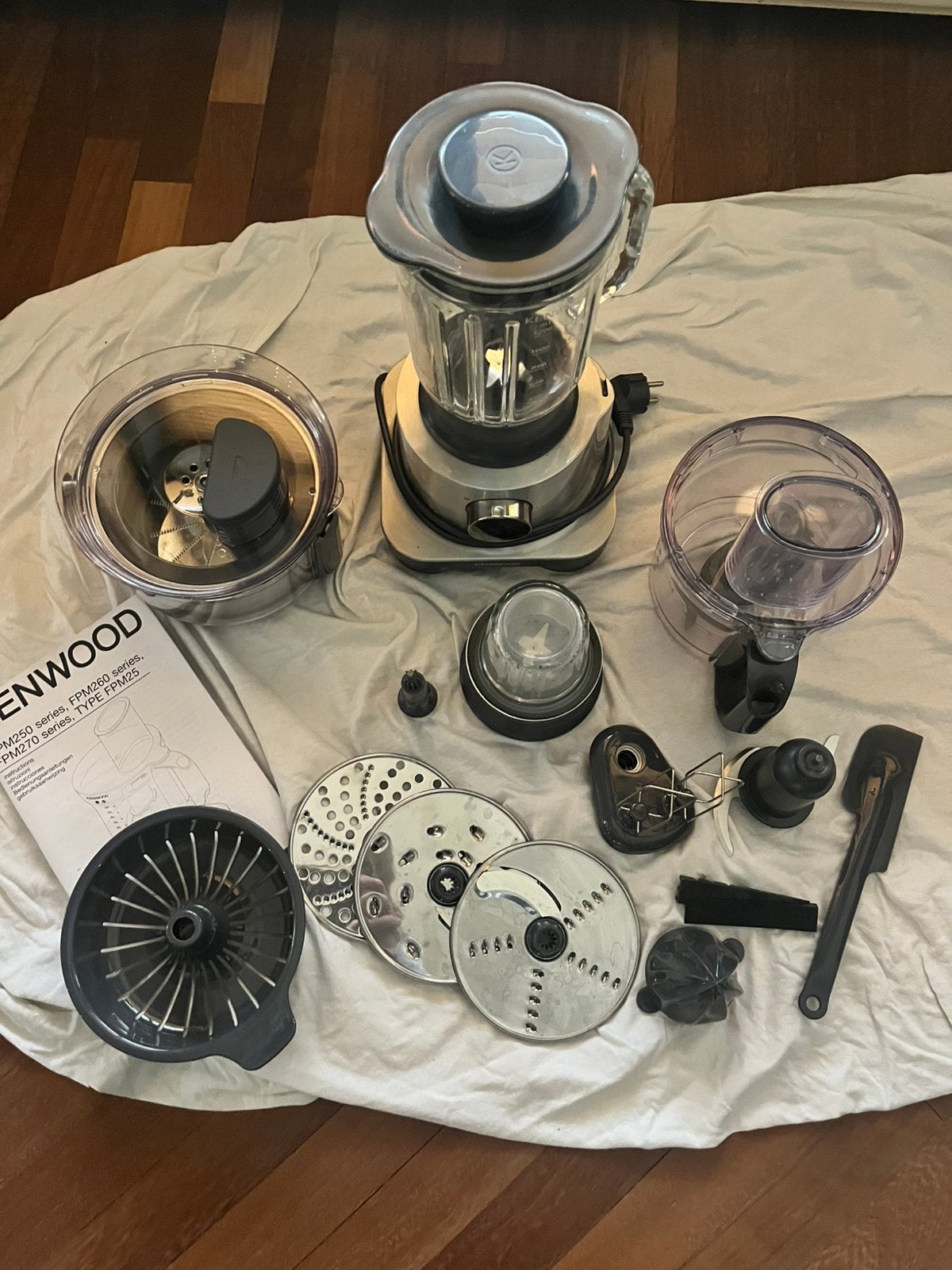 Kenwood keukenmachine, Witgoed en Apparatuur, Ophalen, 1 tot 2 liter, 2 snelheden, Zo goed als nieuw