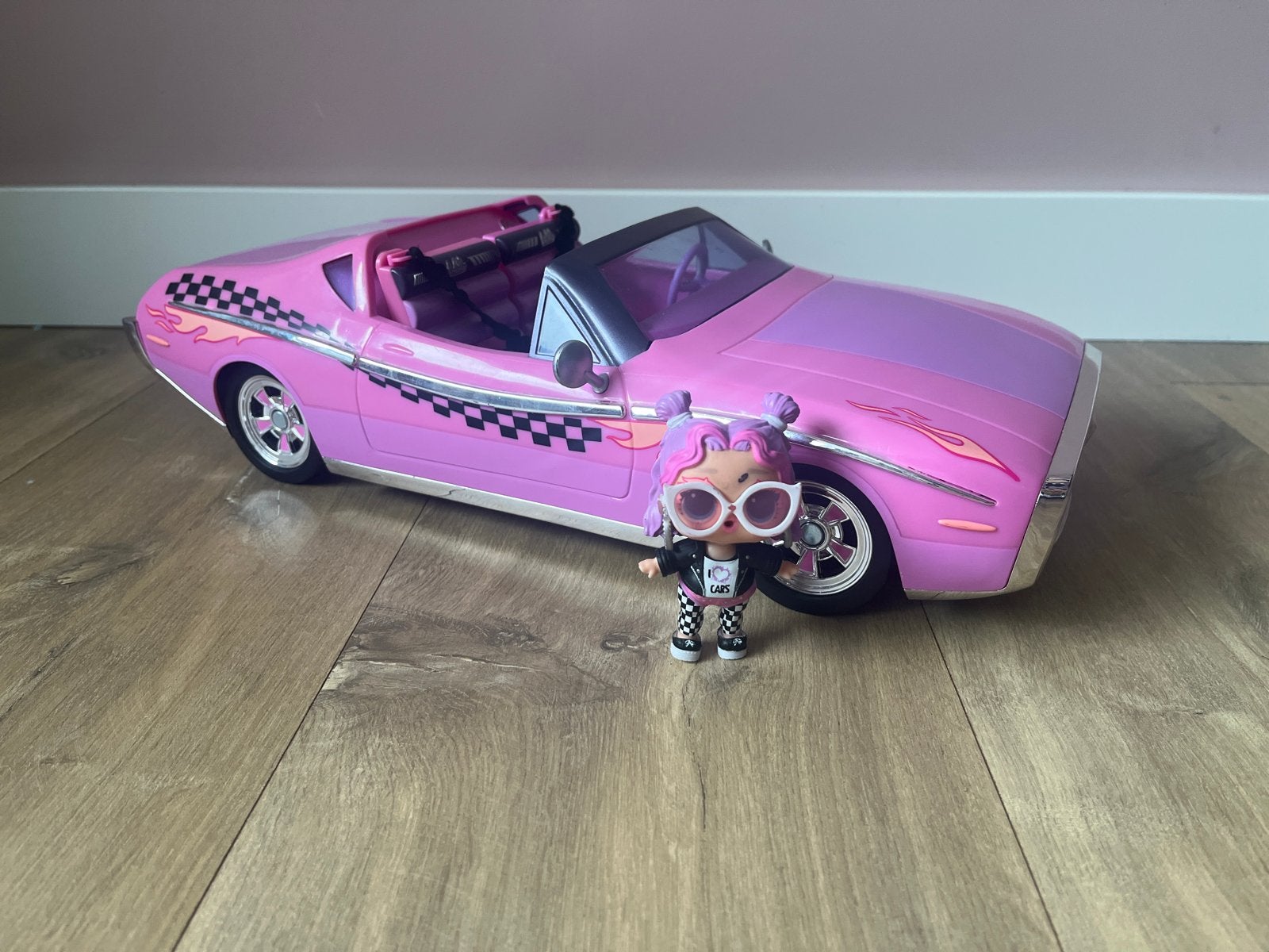 L.O.L. Surprise! OMG City Cruiser auto en pop, Ophalen of Verzenden, Zo goed als nieuw