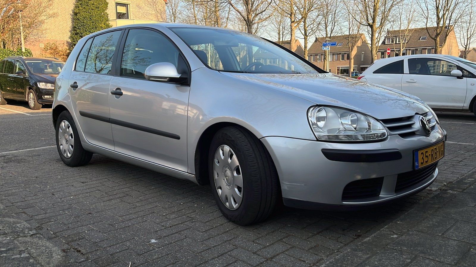 Volkswagen Golf 1.9 TDI 77KW 5D 2005 Grijs, Auto's, Voorwielaandrijving, 4 cilinders, Origineel Nederlands, 1896 cc