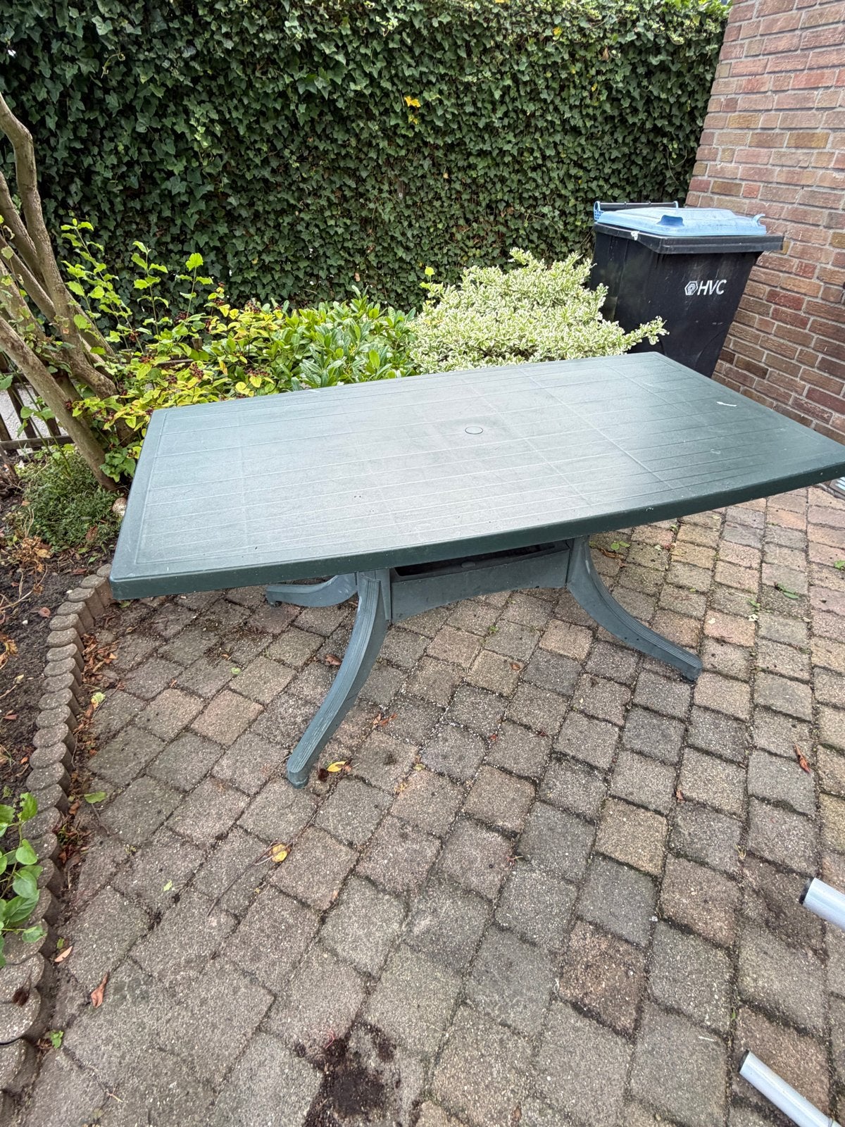 Grote groene tuintafel van kunststof, Ophalen of Verzenden, Gebruikt, Rechthoekig, Kunststof